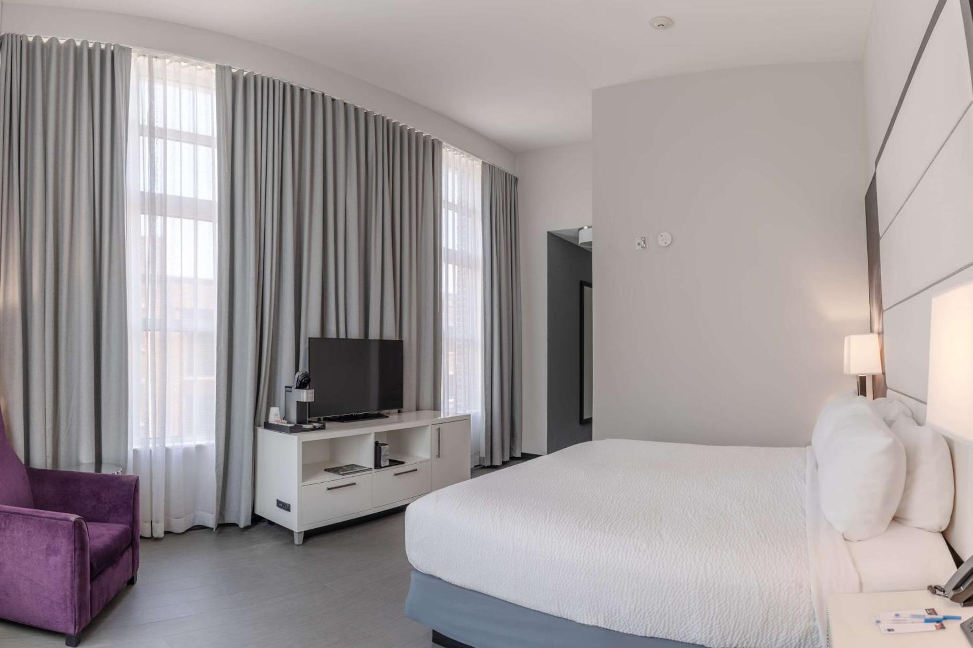 Tryp By Wyndham 4*