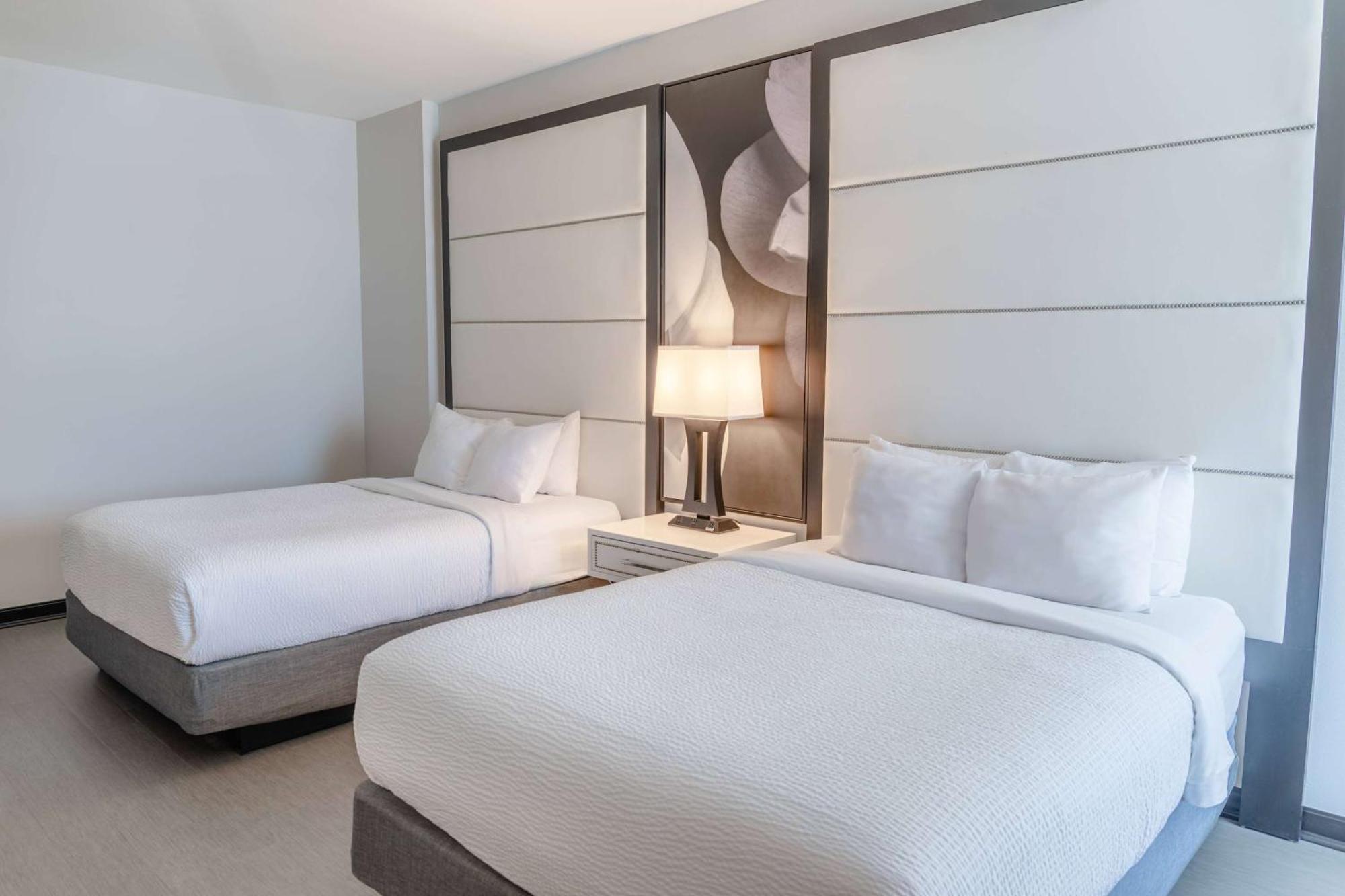 Tryp By Wyndham Hotel Savannah