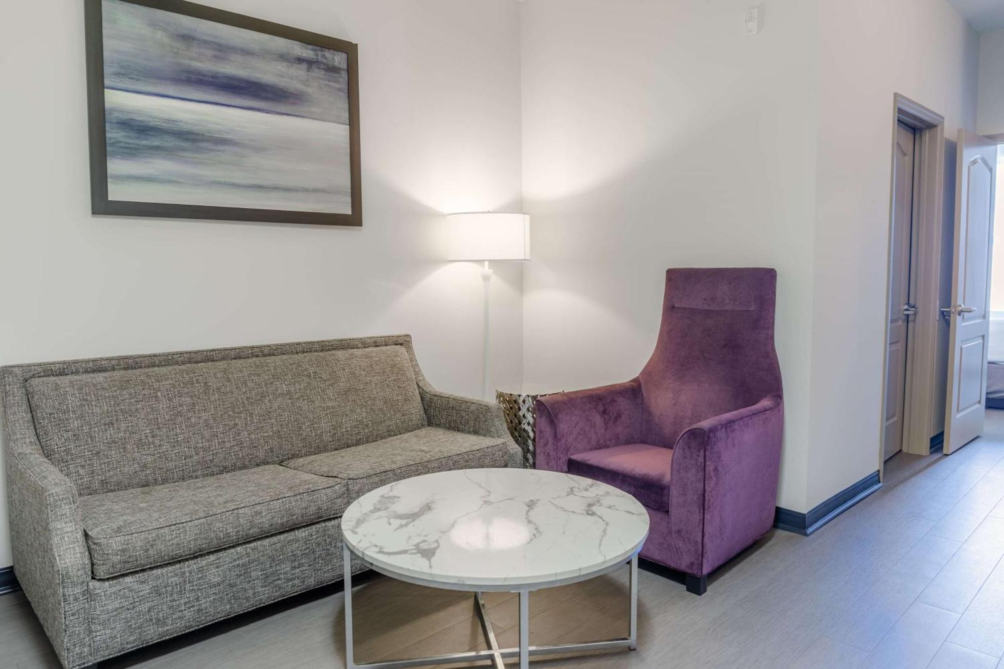 Tryp By Wyndham 4* Savannah