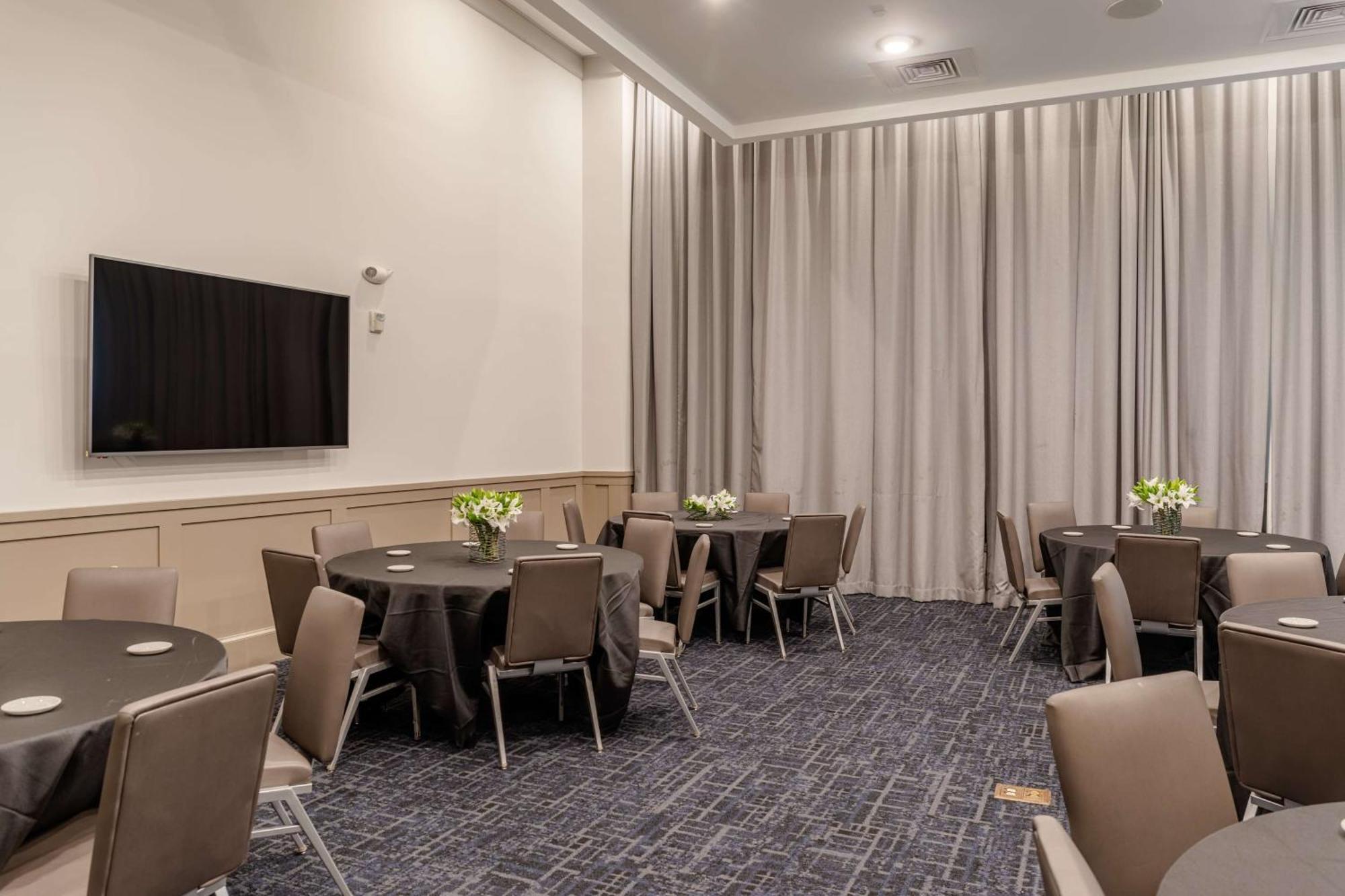Hotel Tryp By Wyndham