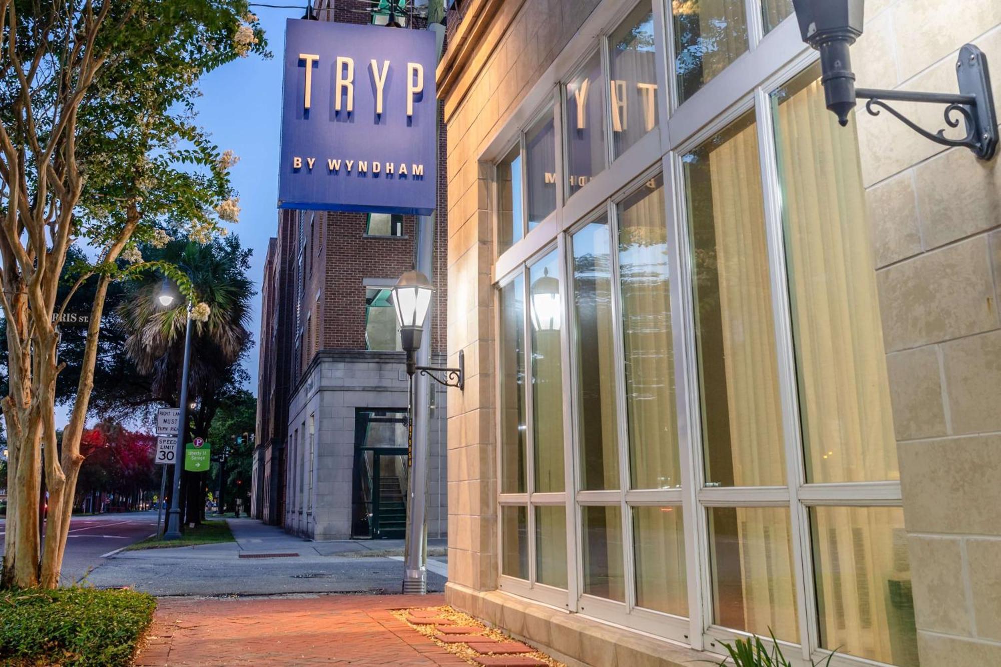 Tryp By Wyndham Savannah