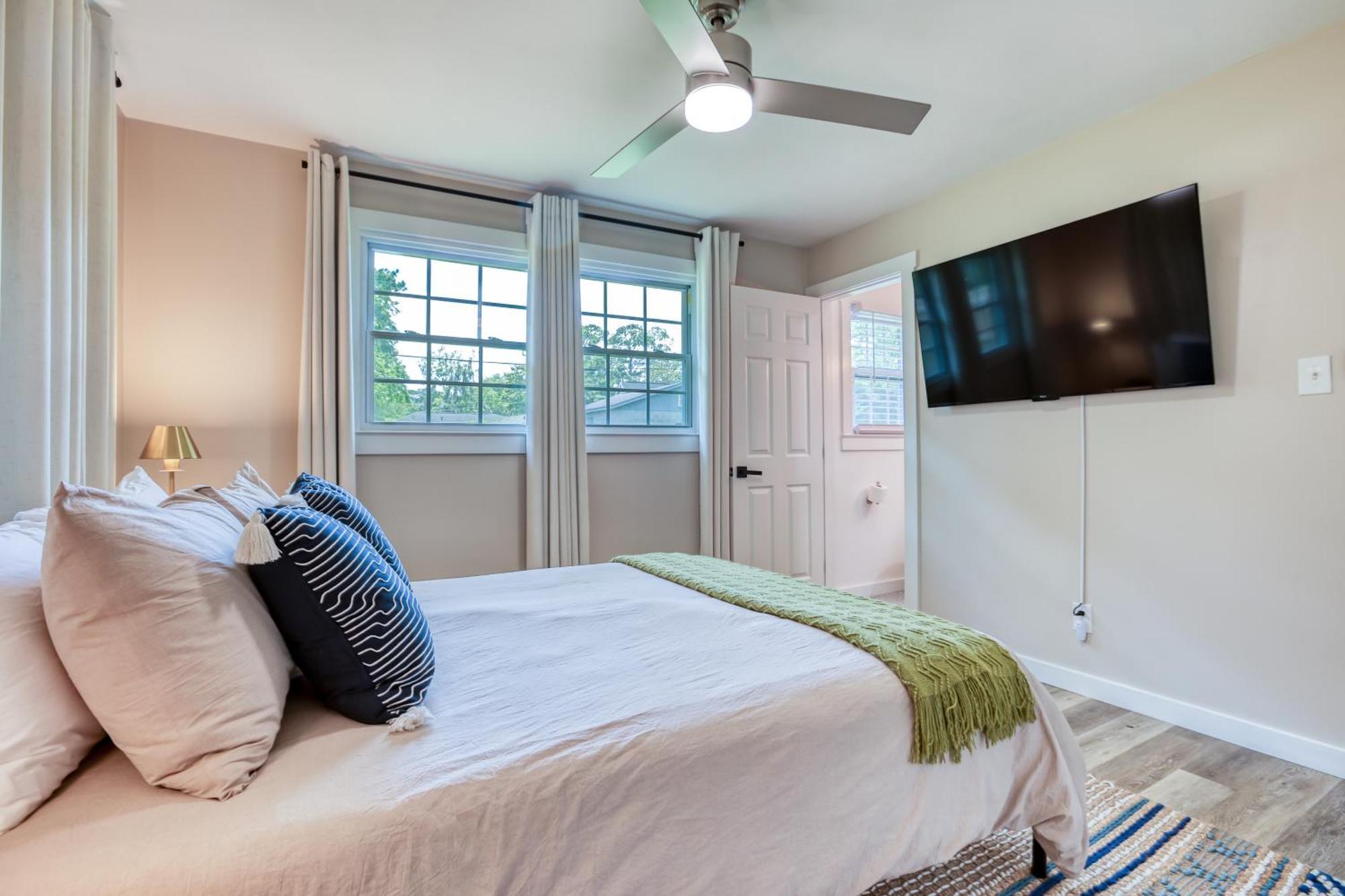 Holiday home The Mariners Rest, Near Downtown, Coastal Charm *