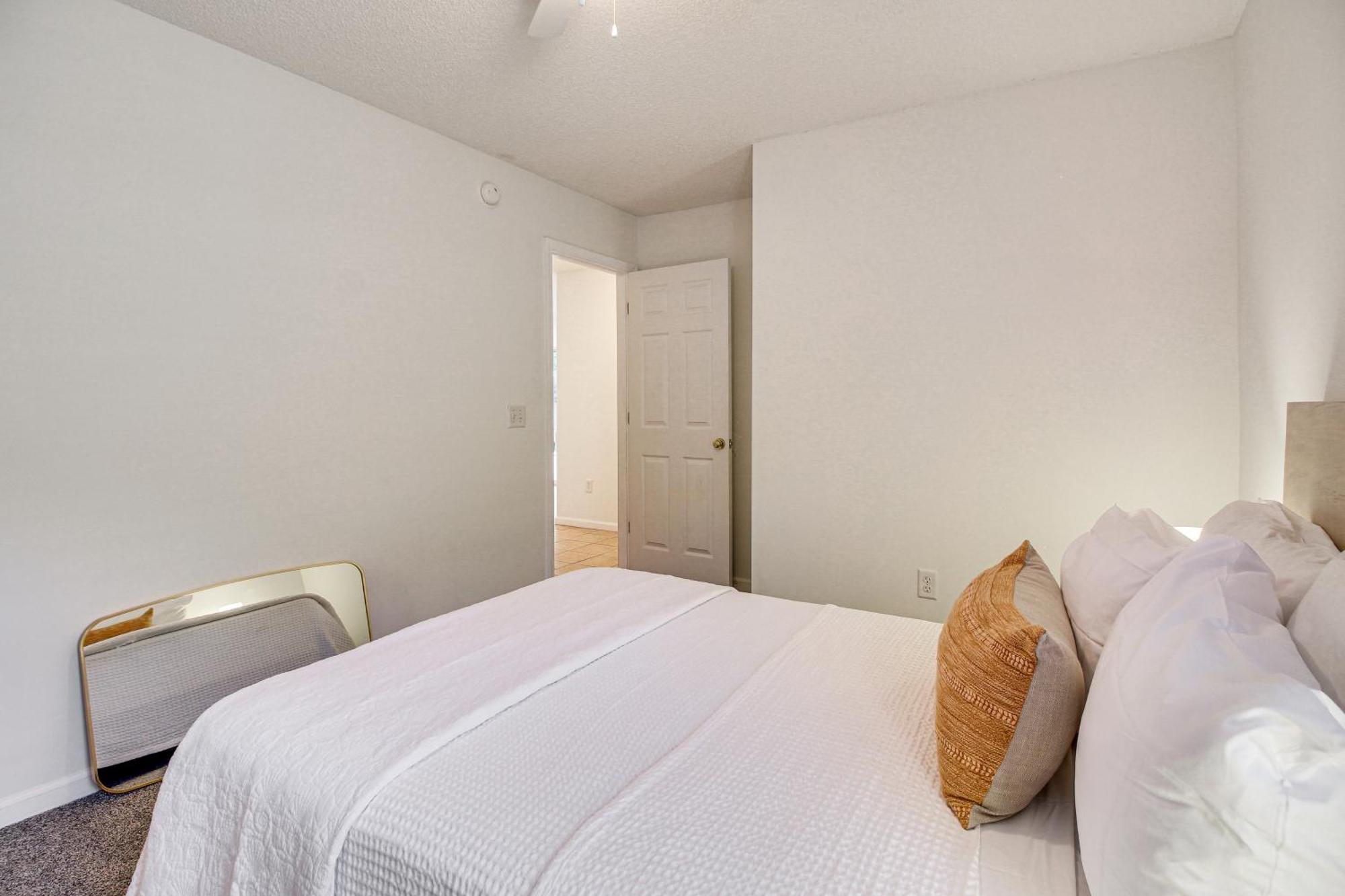 Holiday home Pet-friendly With Cozy Fireplace!