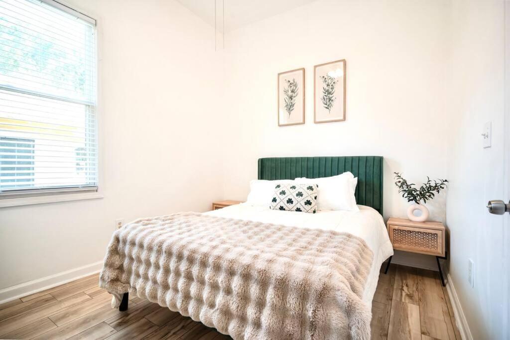 2br Boho Chic Duplex, - Near Tybee Island! Savannah