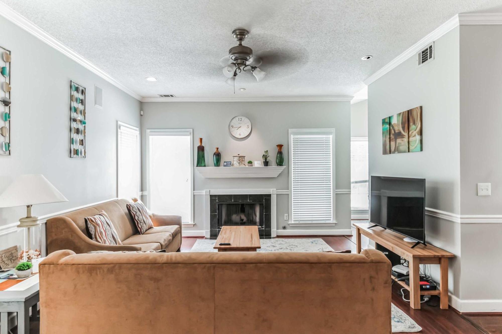 Holiday home Mins To Savannah-peachy Pied-a-terre *