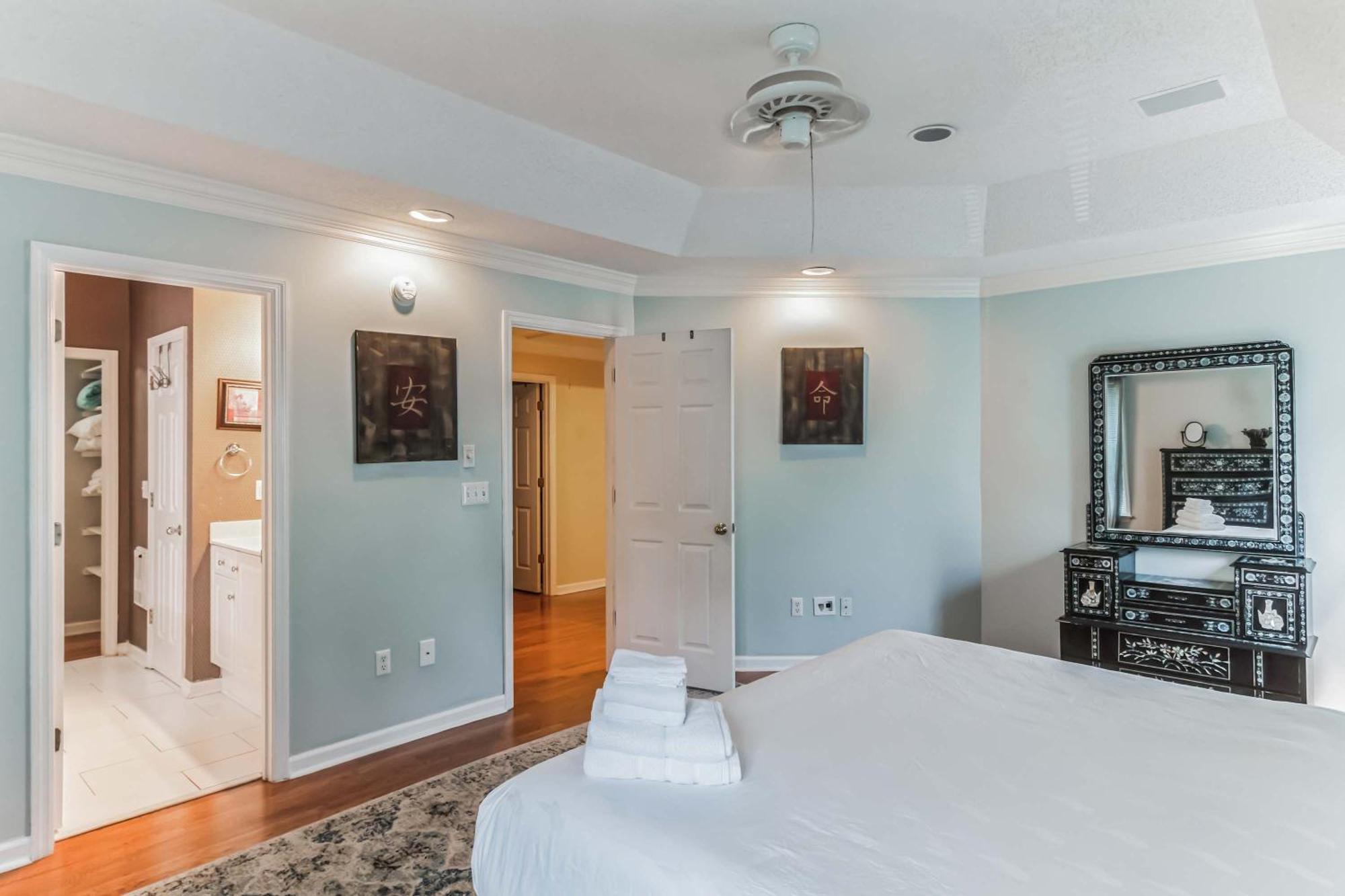 Mins To Savannah-peachy Pied-a-terre *