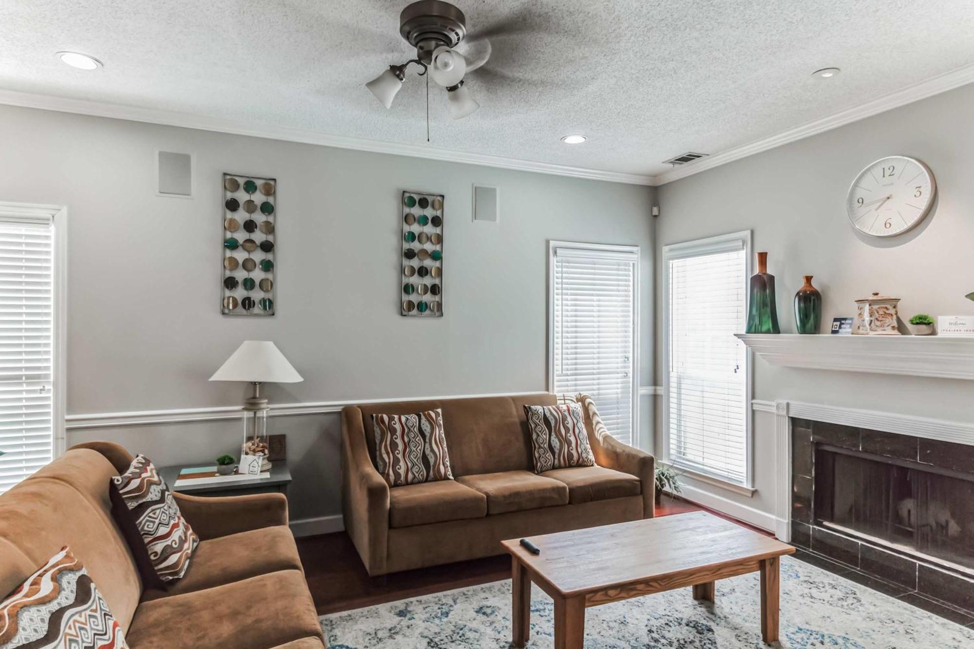 Mins To Savannah-peachy Pied-a-terre * Savannah