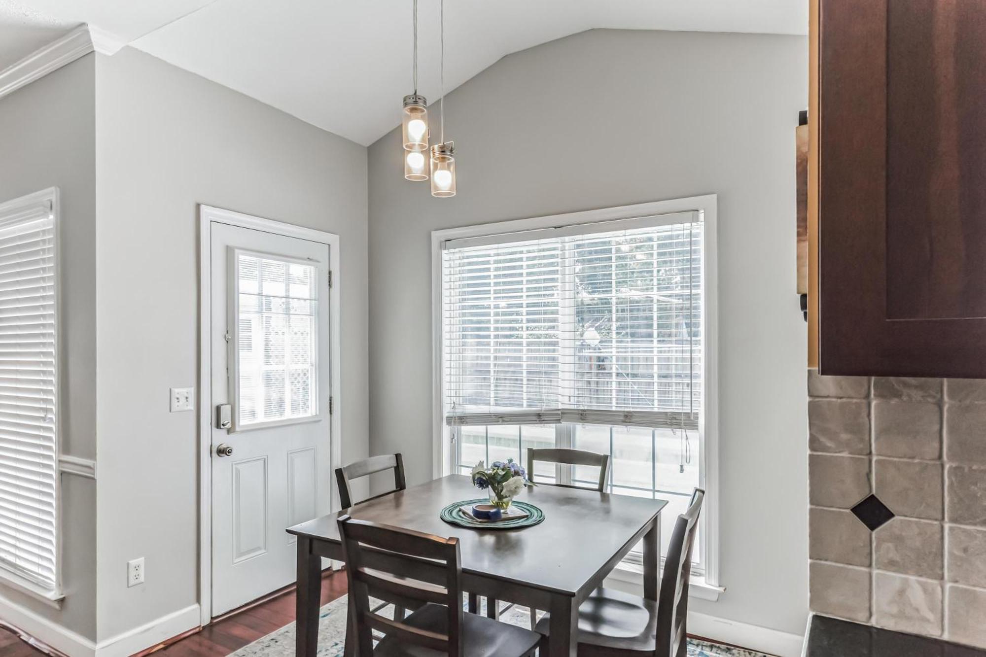 Holiday home Mins To Savannah-peachy Pied-a-terre *