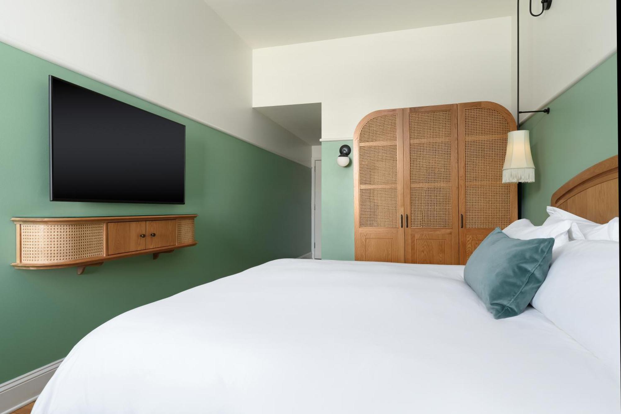 The Drayton Savannah, Curio Collection By Hilton 4* Savannah