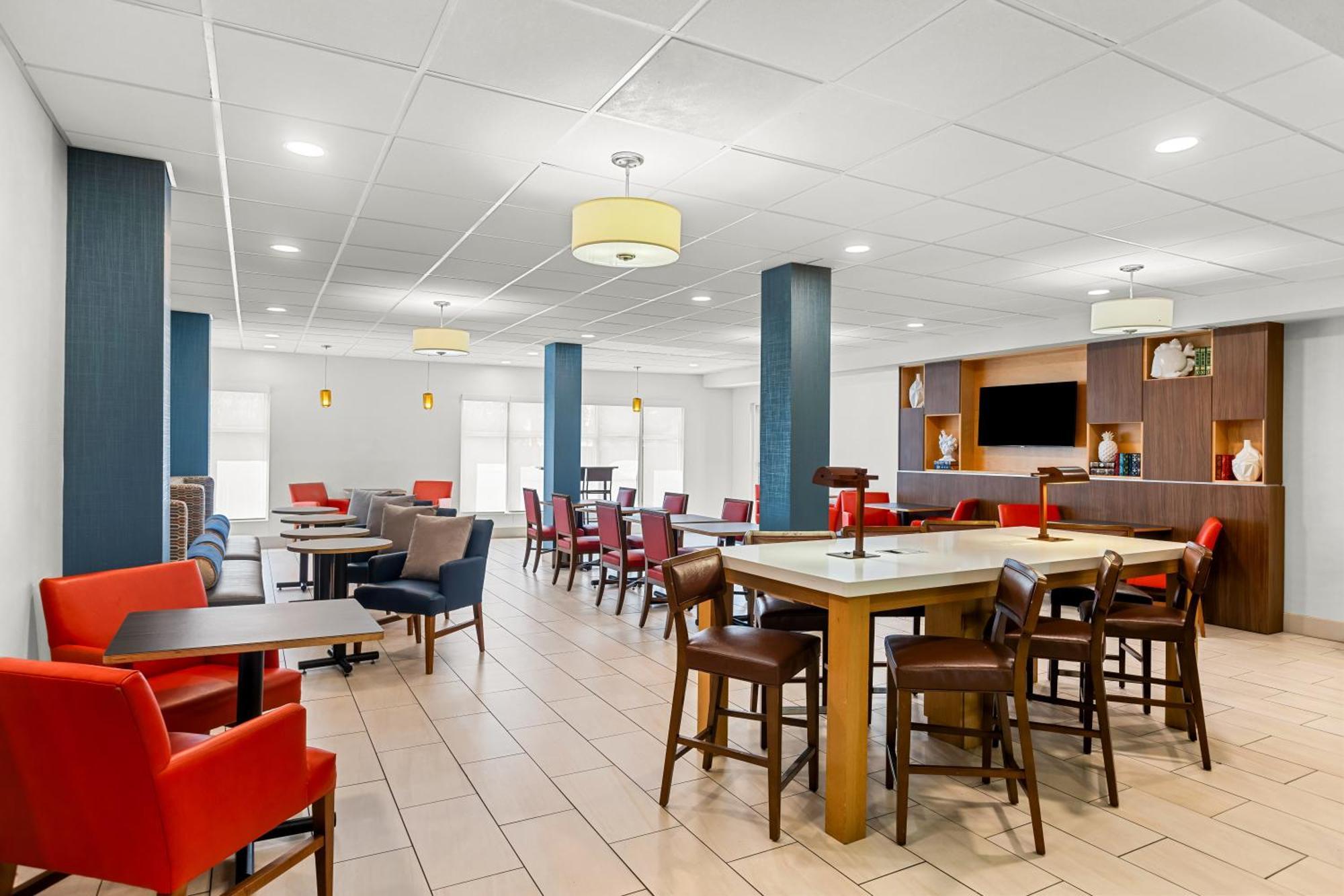 Express & Midtown By Ihg