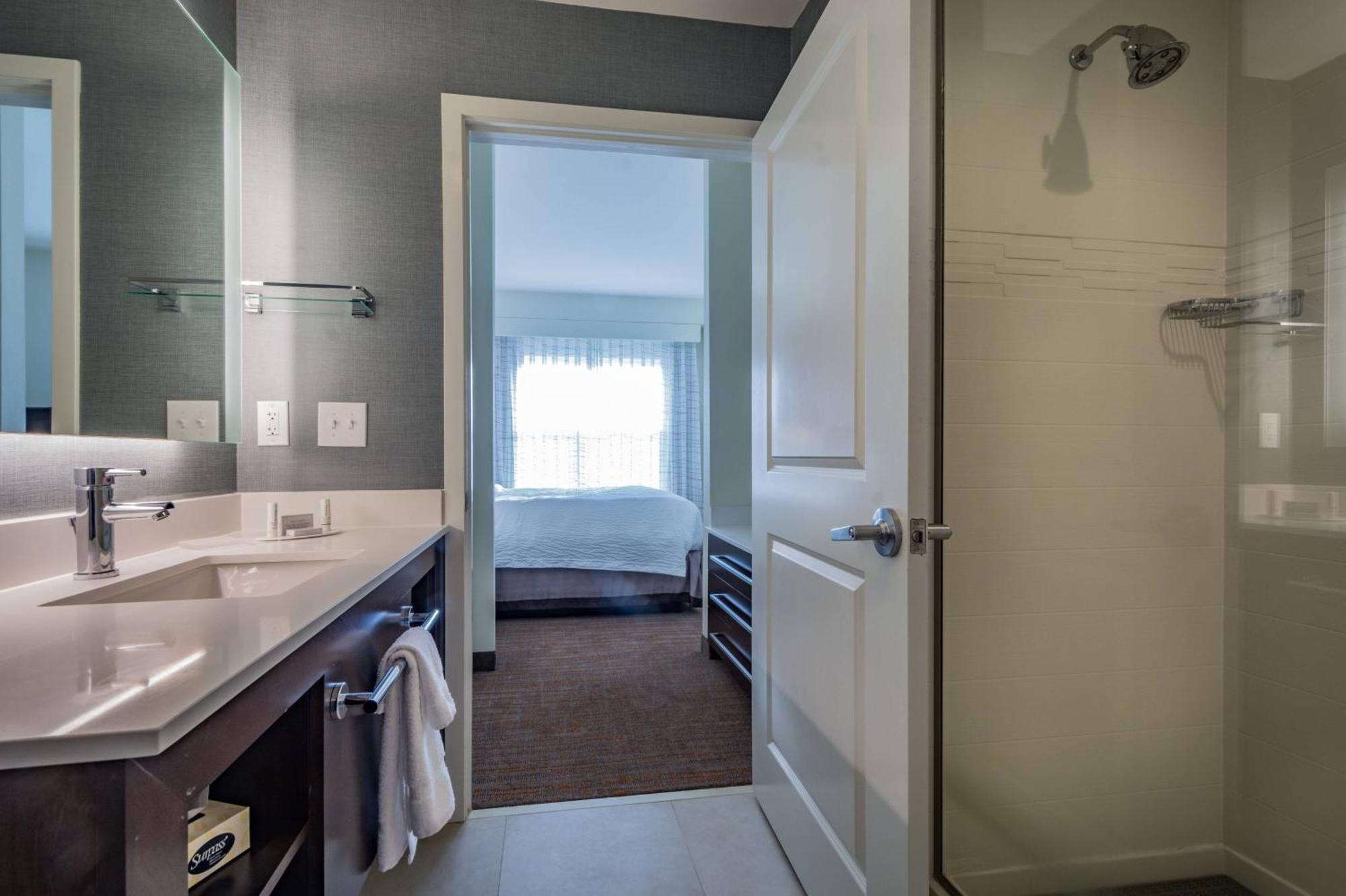Hotel By Marriott Airport Savannah