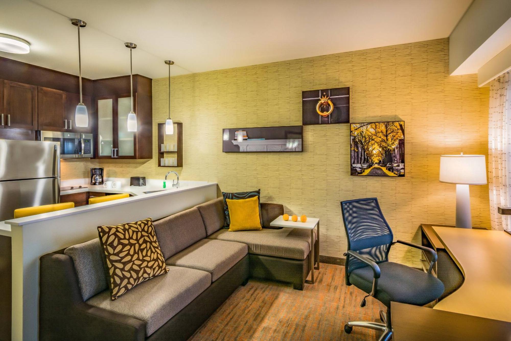 By Marriott Airport Savannah