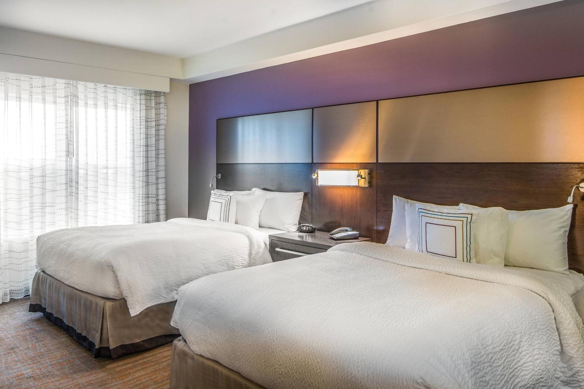 By Marriott Airport Hotel