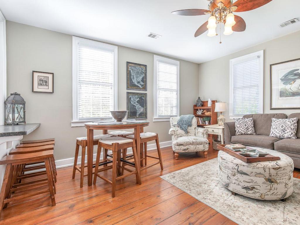 Apartment Habersham 3 *