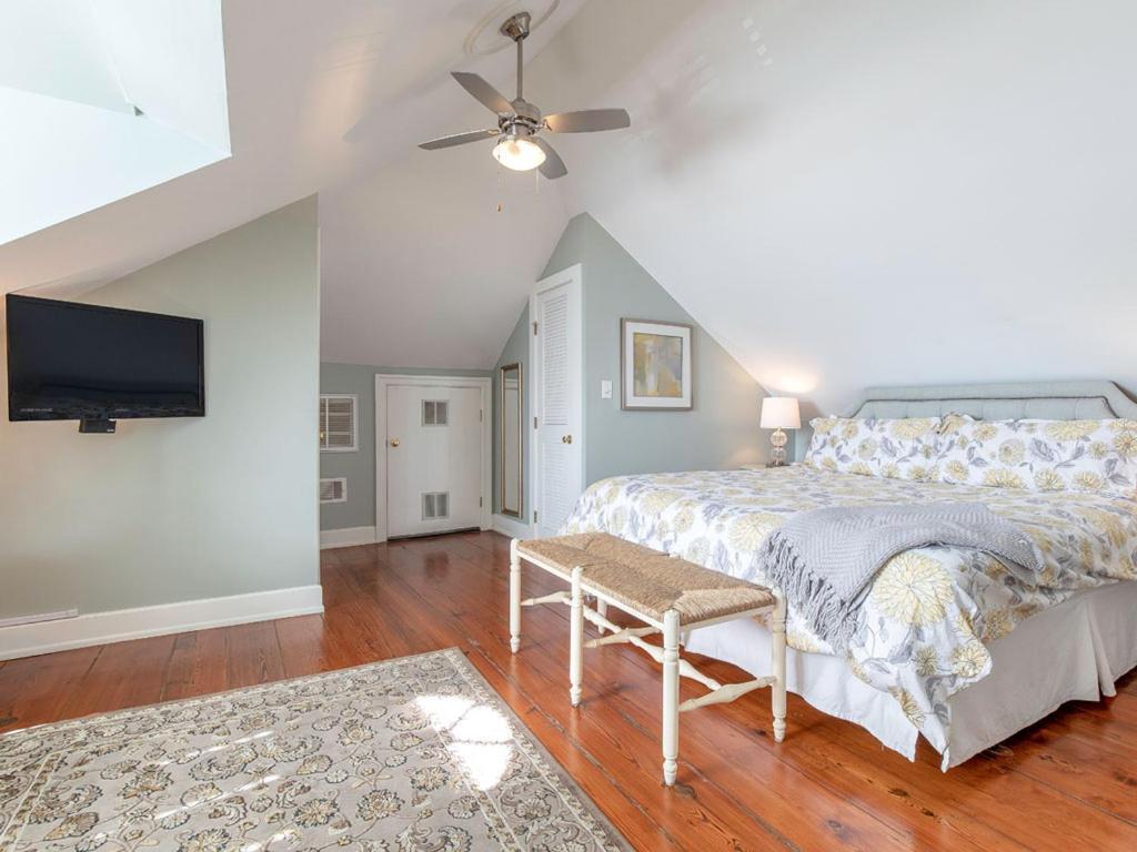 Habersham 3 Apartment