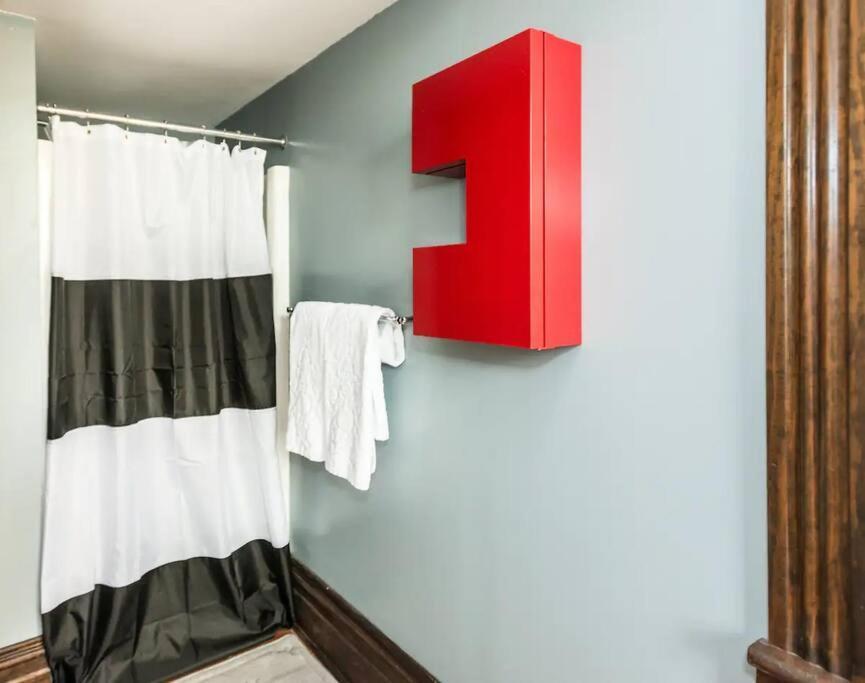 Big Blue House - Both Units - Near Forsyth Park