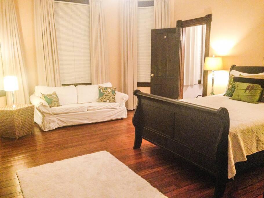 Holiday home Big Blue House - Both Units - Near Forsyth Park Savannah