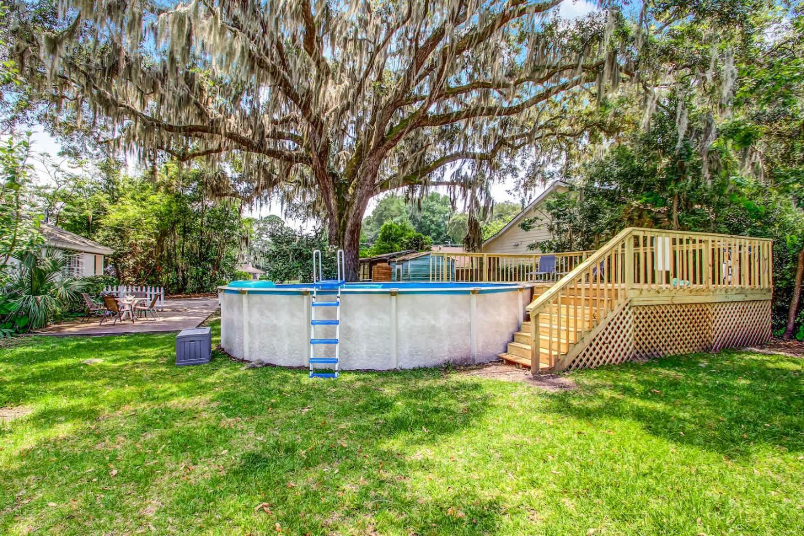 With Gazebo-swanky Style Savannah