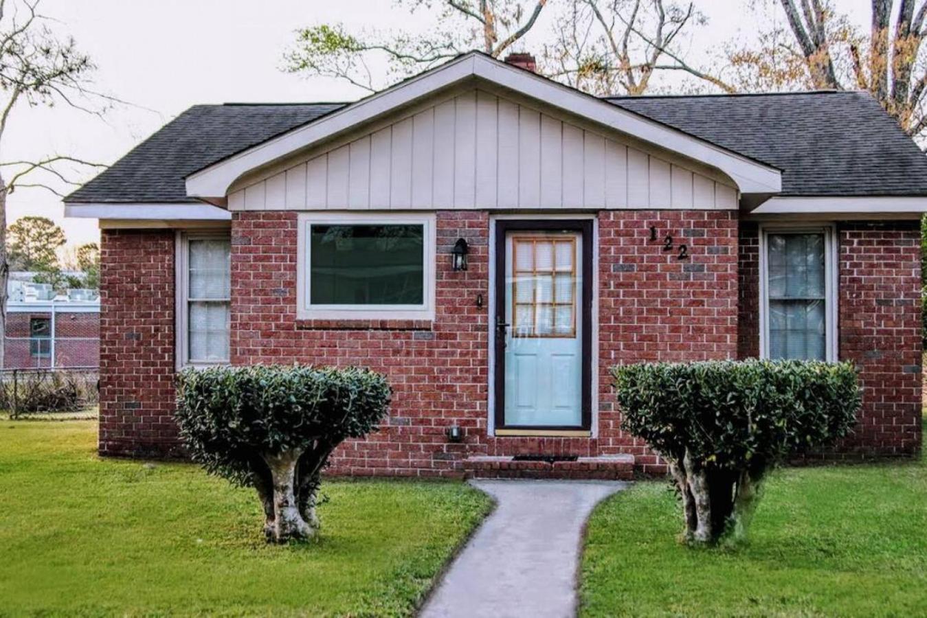 Cozy, Contemporary Haven Near Historic Downtown
