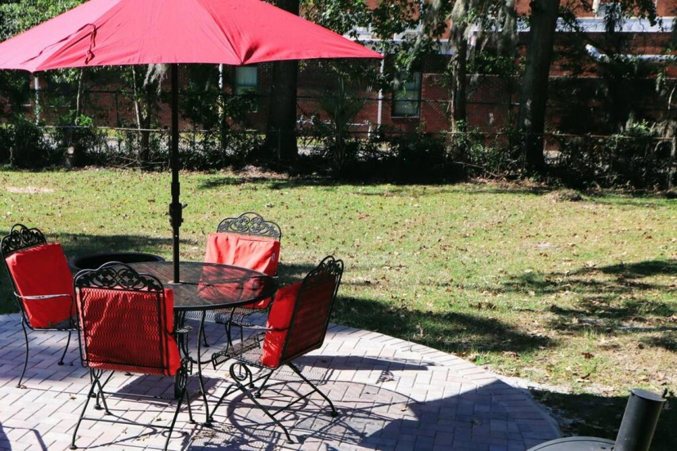Holiday home Cozy, Contemporary Haven Near Historic Downtown Savannah