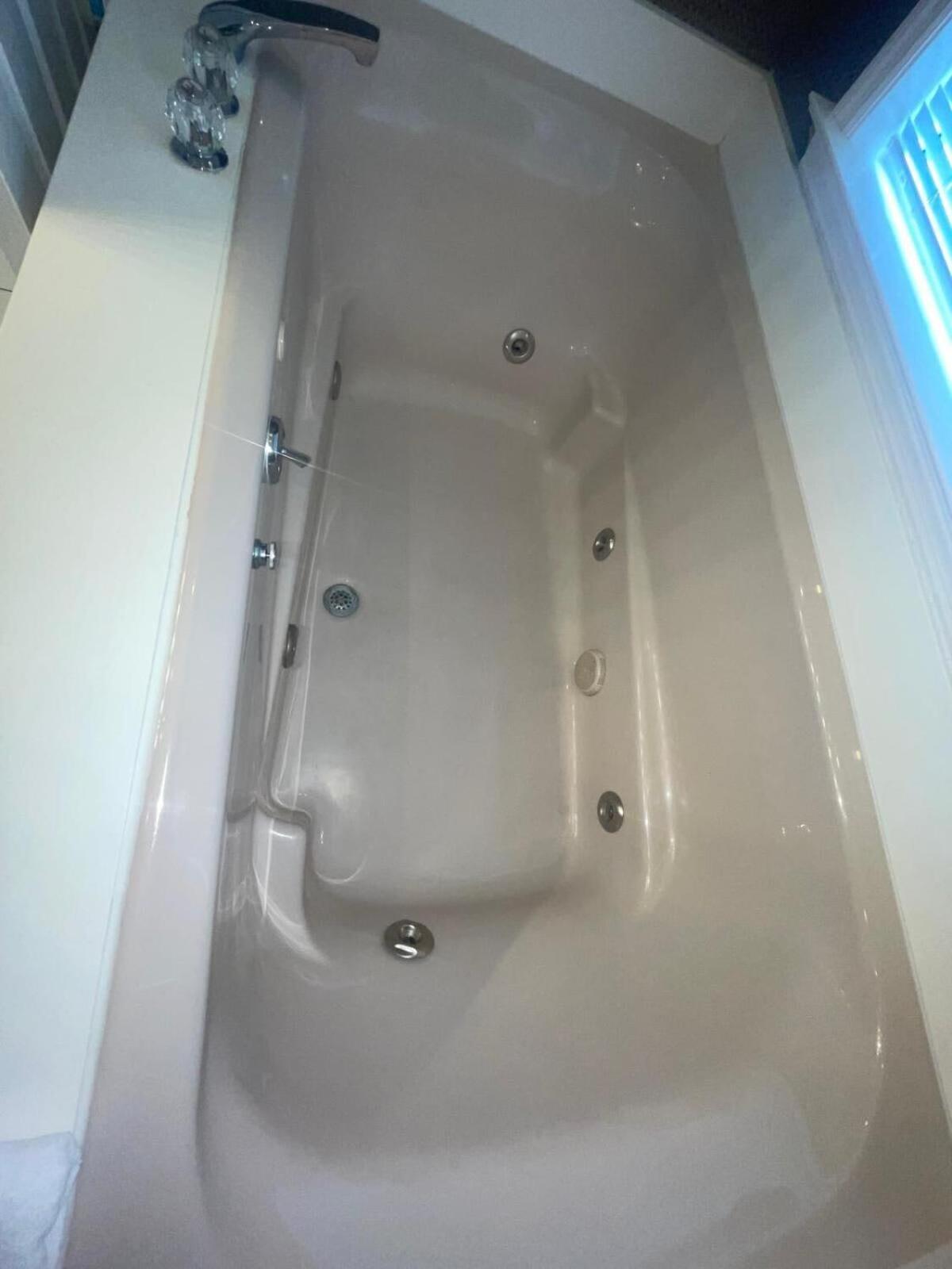 Mins To Savannah-peachy Pied-a-terre Holiday home *