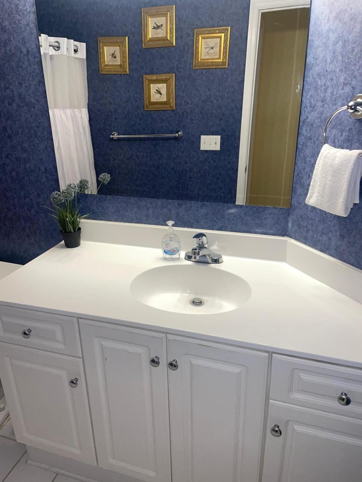 Mins To Savannah-peachy Pied-a-terre