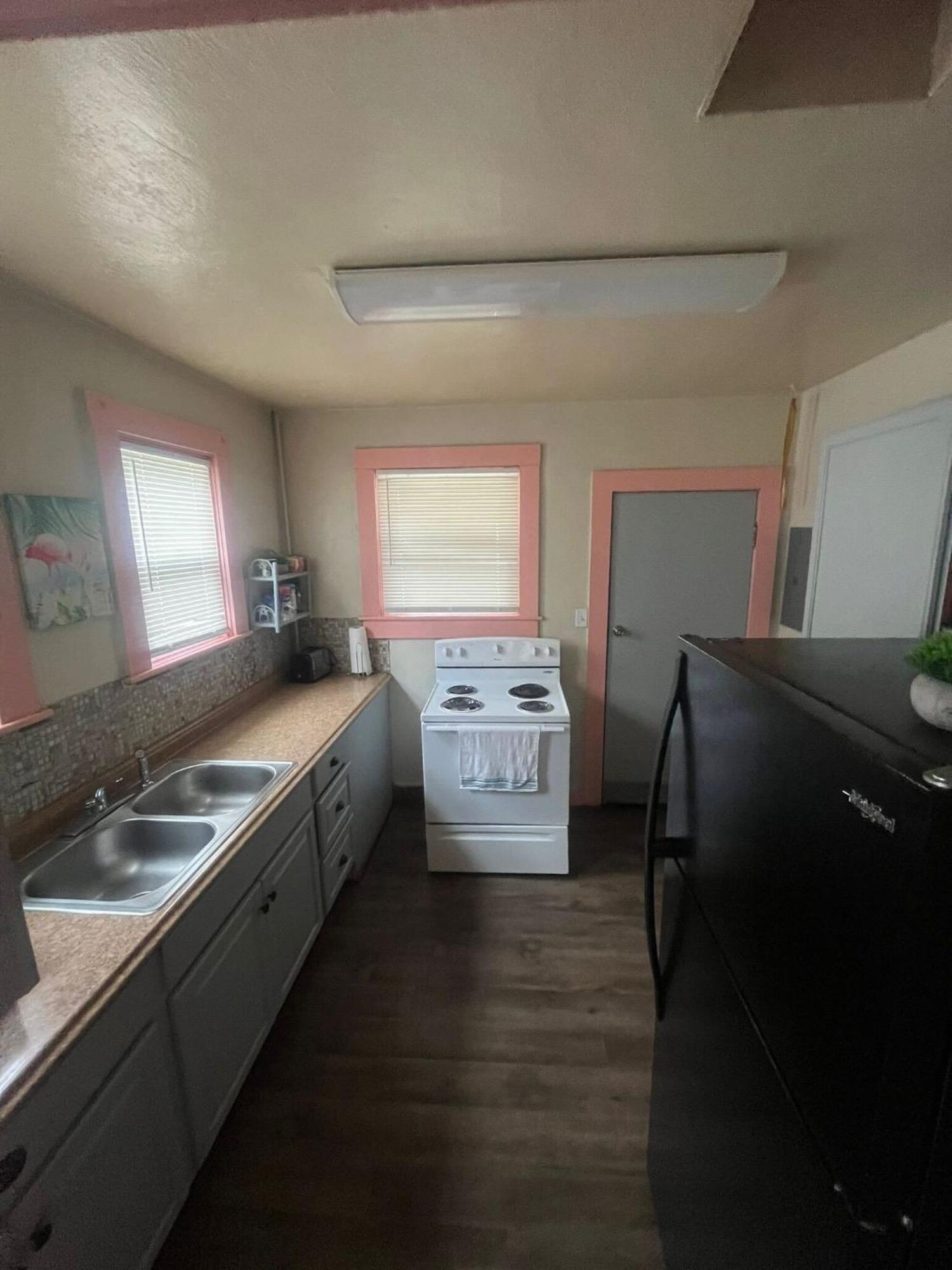 Apartment Retro Rainbow At Herb River- Flamingo Flat #4 *