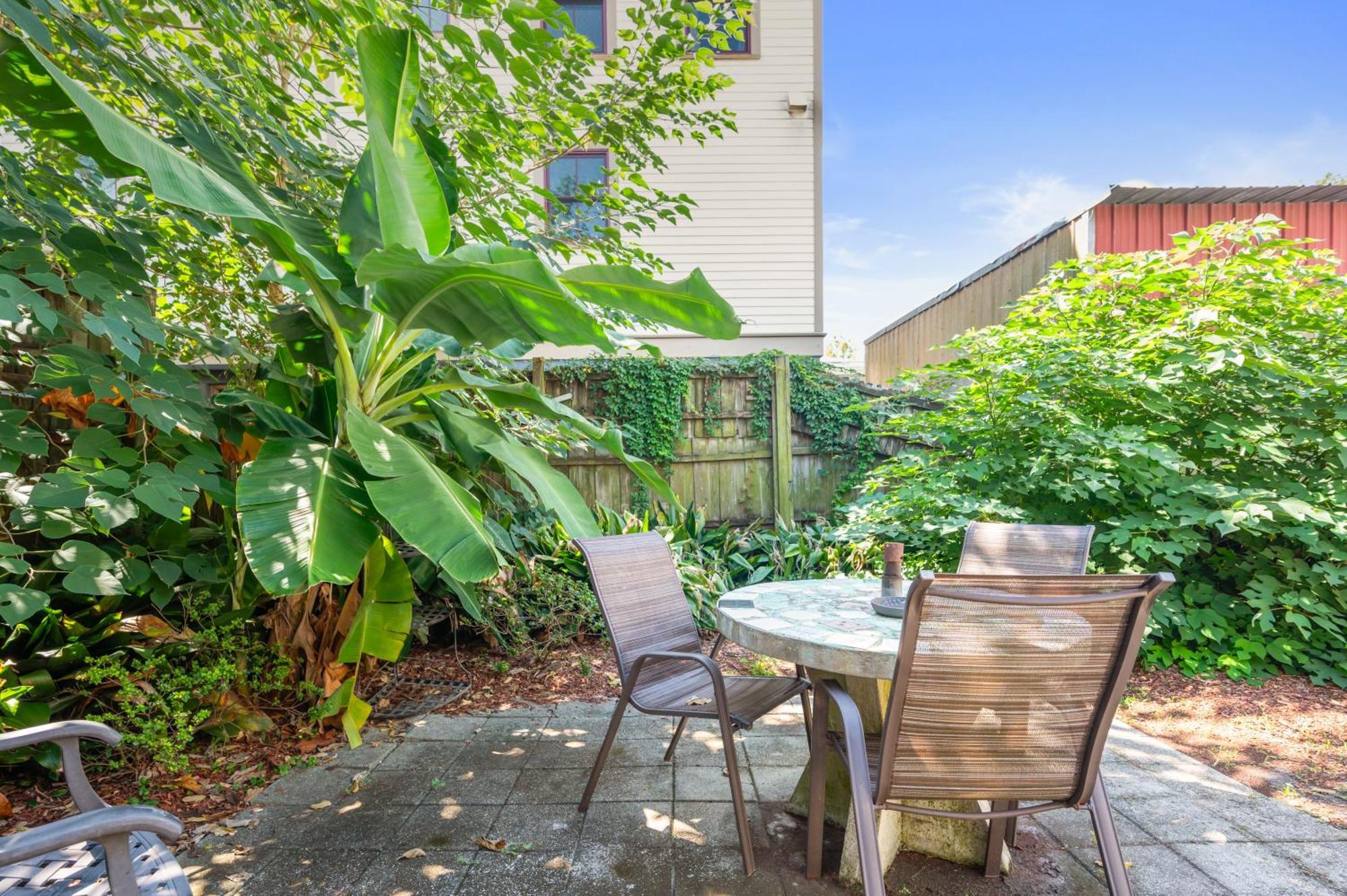 2Br Affordable Walkable Duplex Near Forsyth Park Free Parking *
