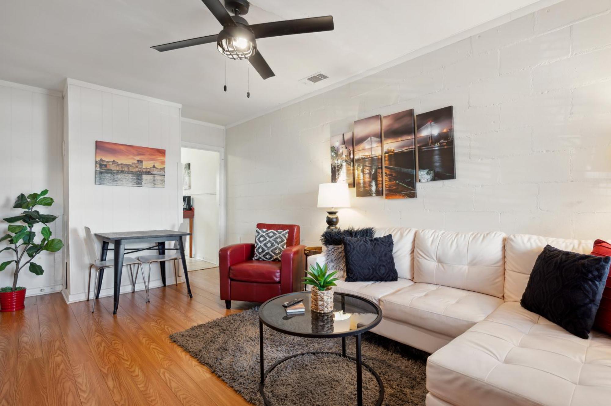 Apartment 2Br Affordable Walkable Duplex Near Forsyth Park Free Parking