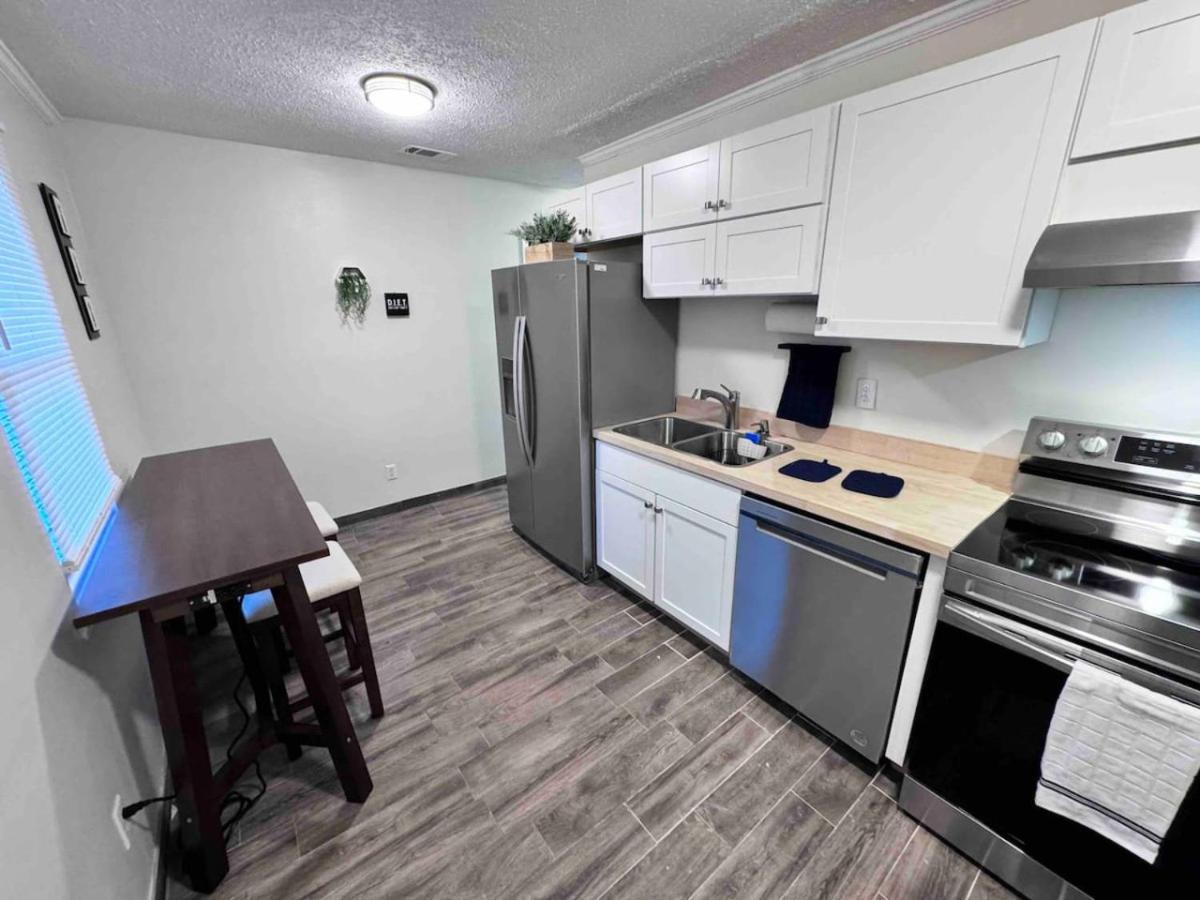 Apartment I-95 And Tanger Outlets. Pet Yes *