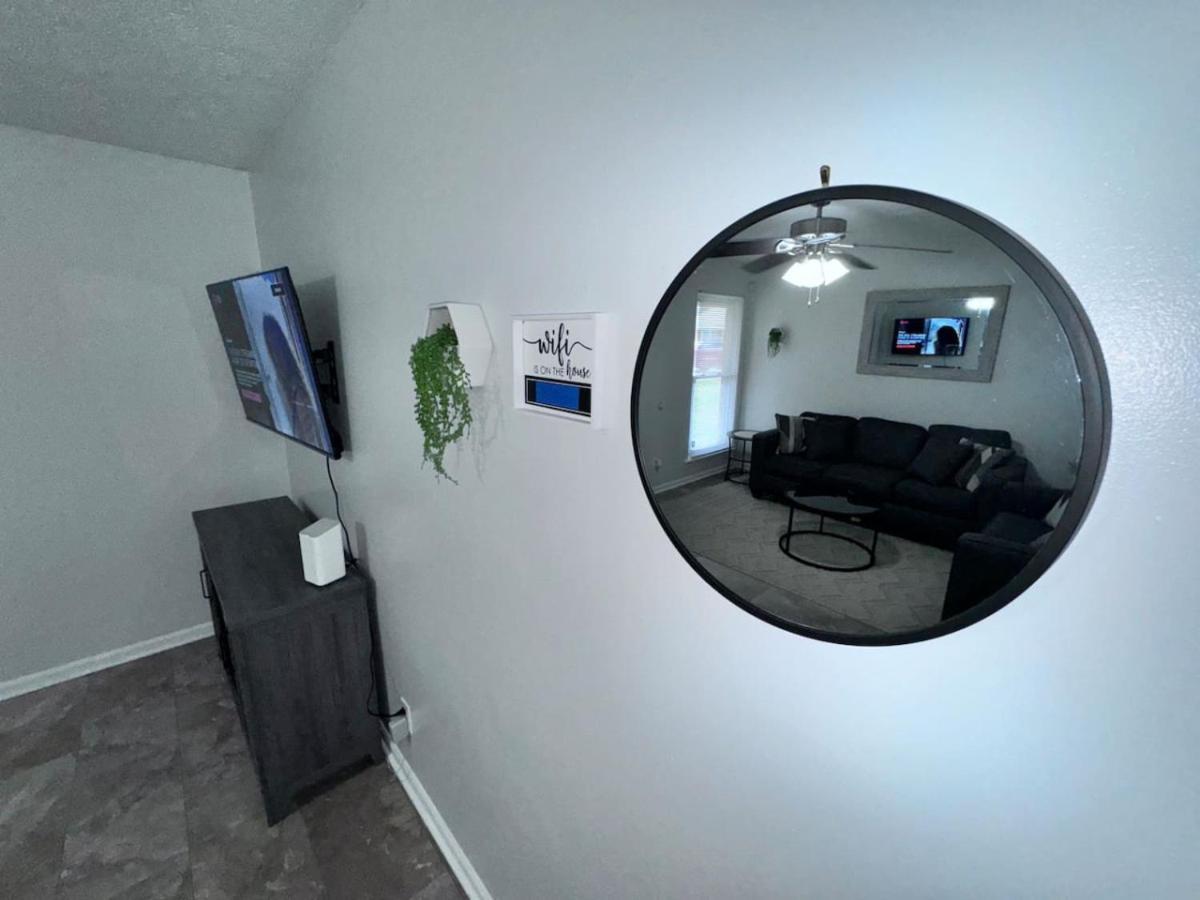 Apartment Downtown And Near, I-95. Pet Yes *