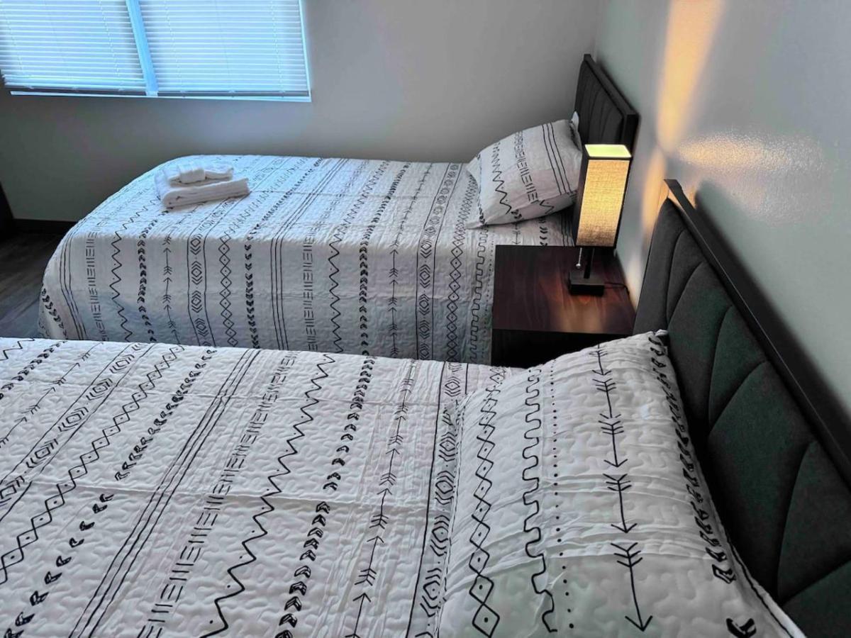 Downtown And Near, I-95. Pet Yes Apartment Savannah