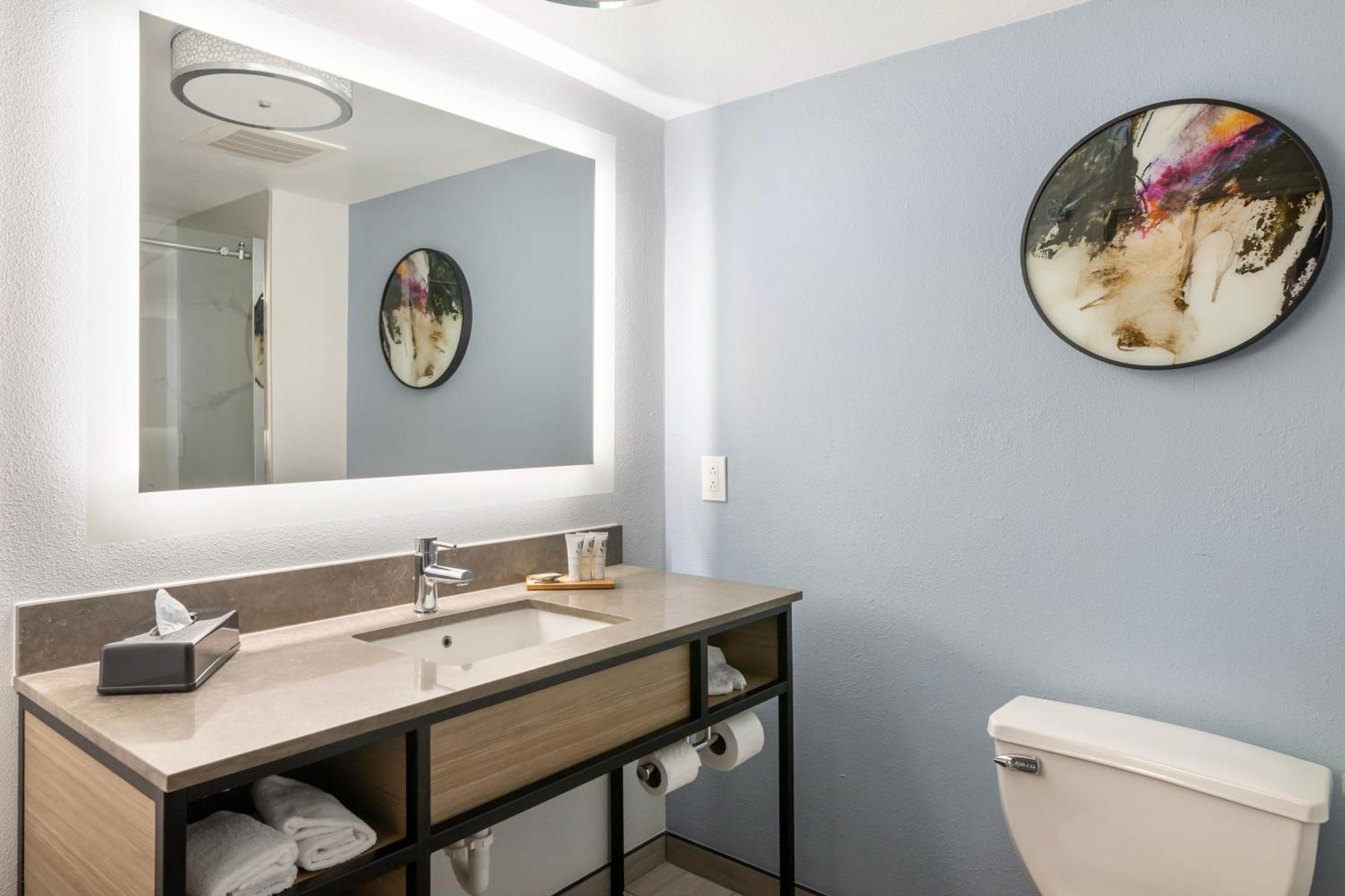 Country & By Radisson, Airport, Ga Hotel 3*