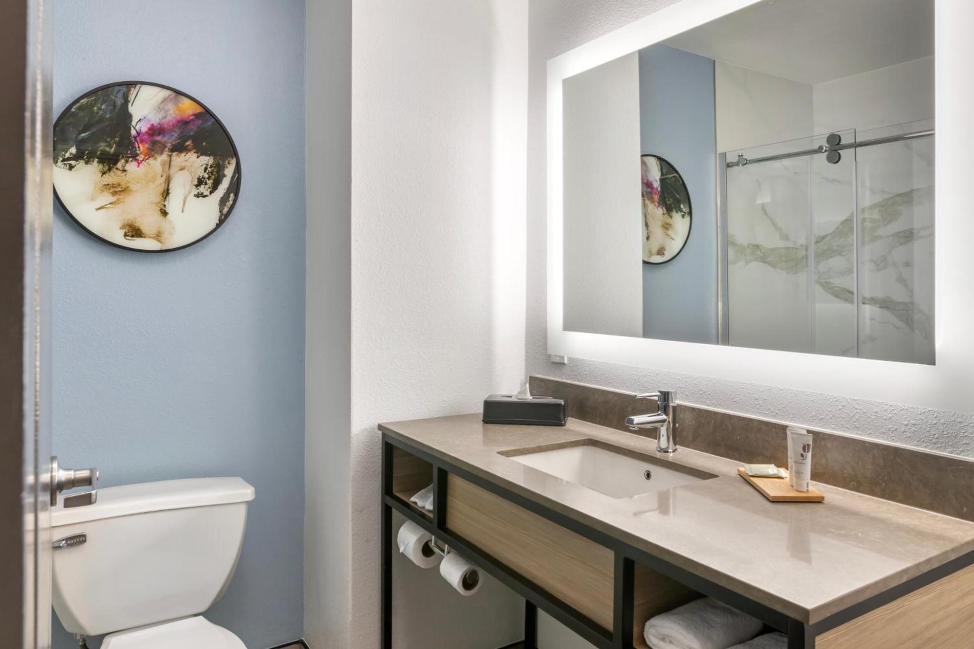 Hotel Country & By Radisson, Airport, Ga Savannah