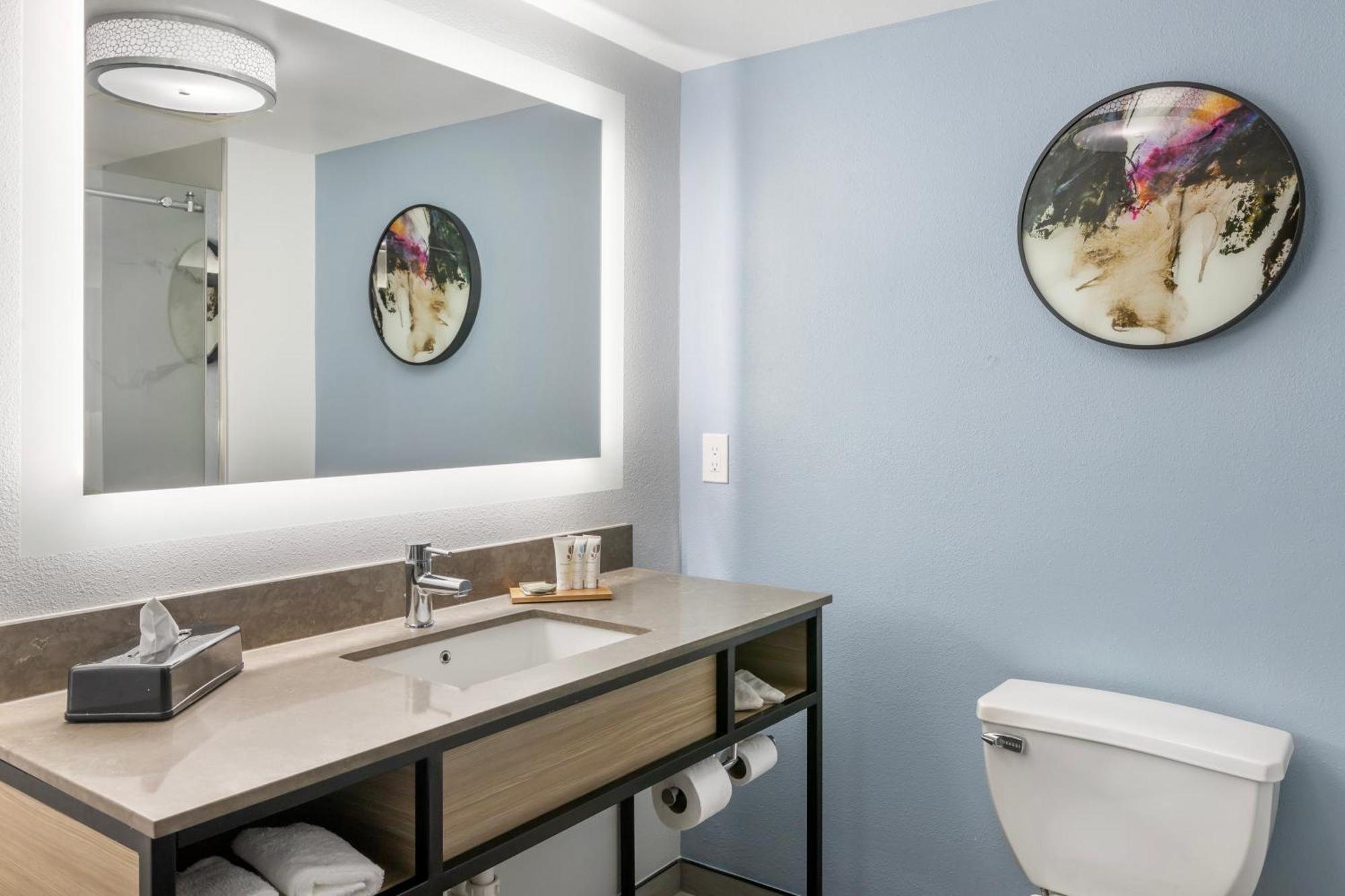 Hotel Country & By Radisson, Airport, Ga Savannah
