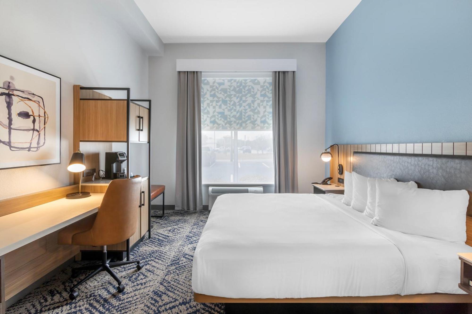 Country & By Radisson, Airport, Ga Hotel 3*