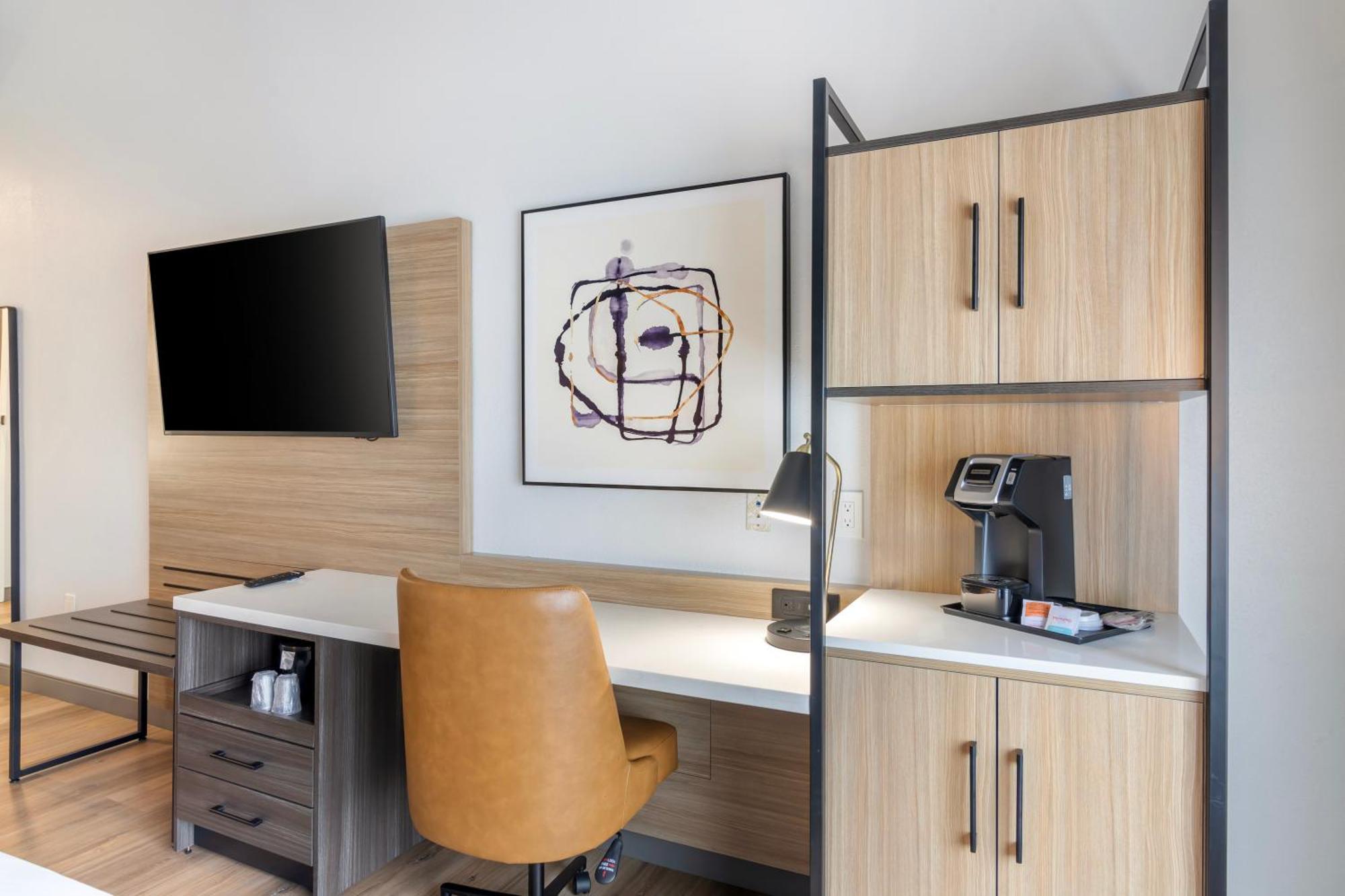 Country & By Radisson, Airport, Ga Hotel 3*