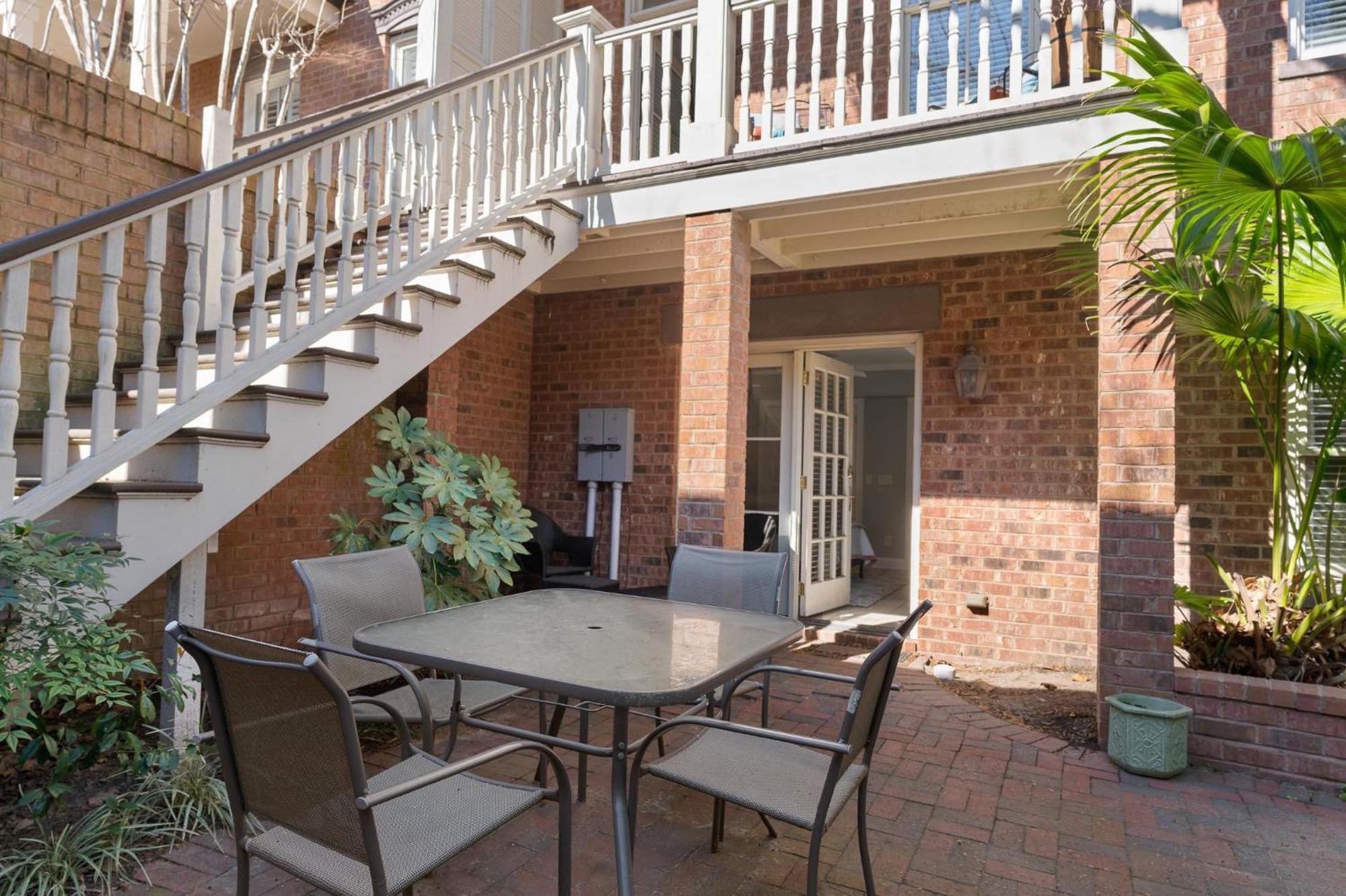 305 W Taylor Garden Savannah