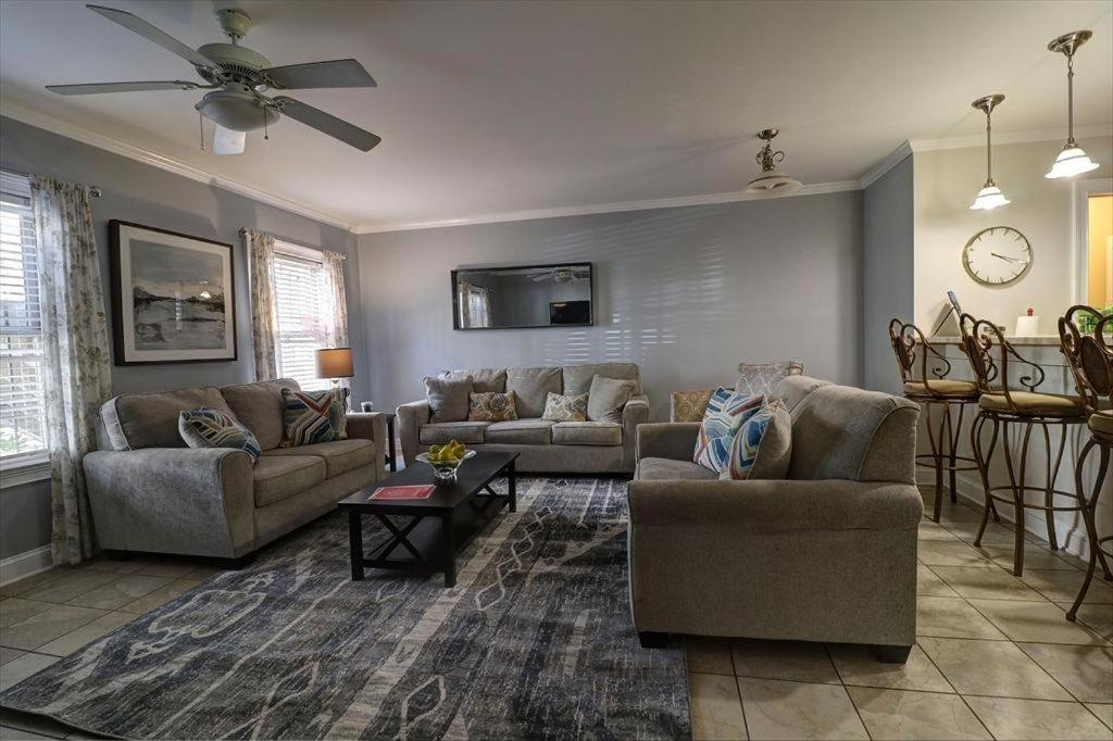 305 W Taylor Garden * Savannah