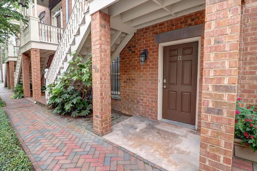 305 W Taylor Garden Holiday home Savannah