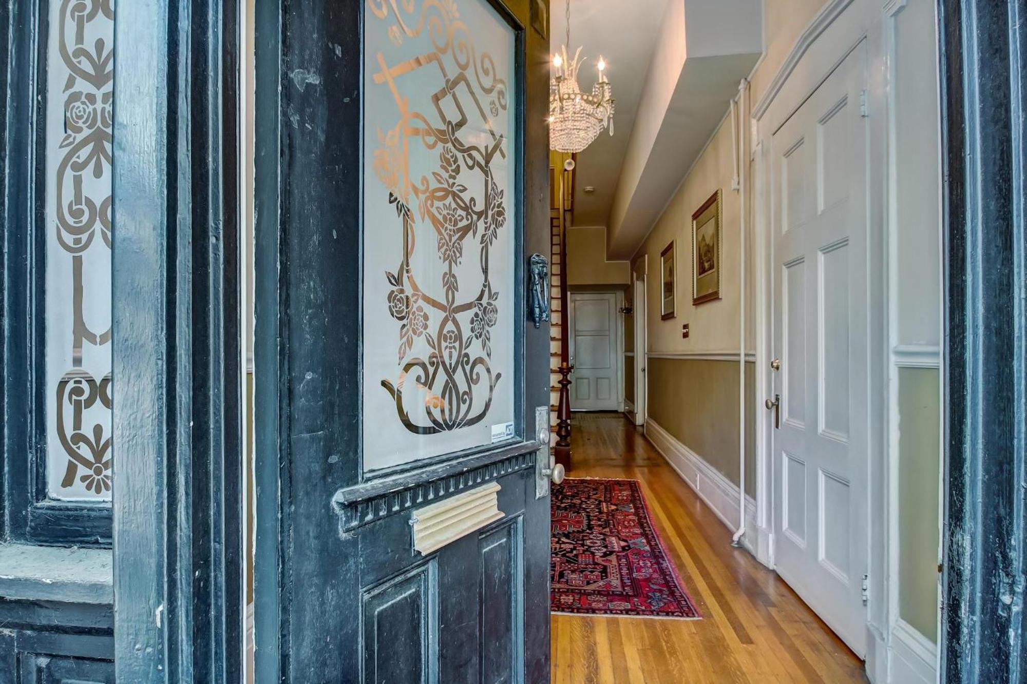 17 E Jones Street Parlor Apartment