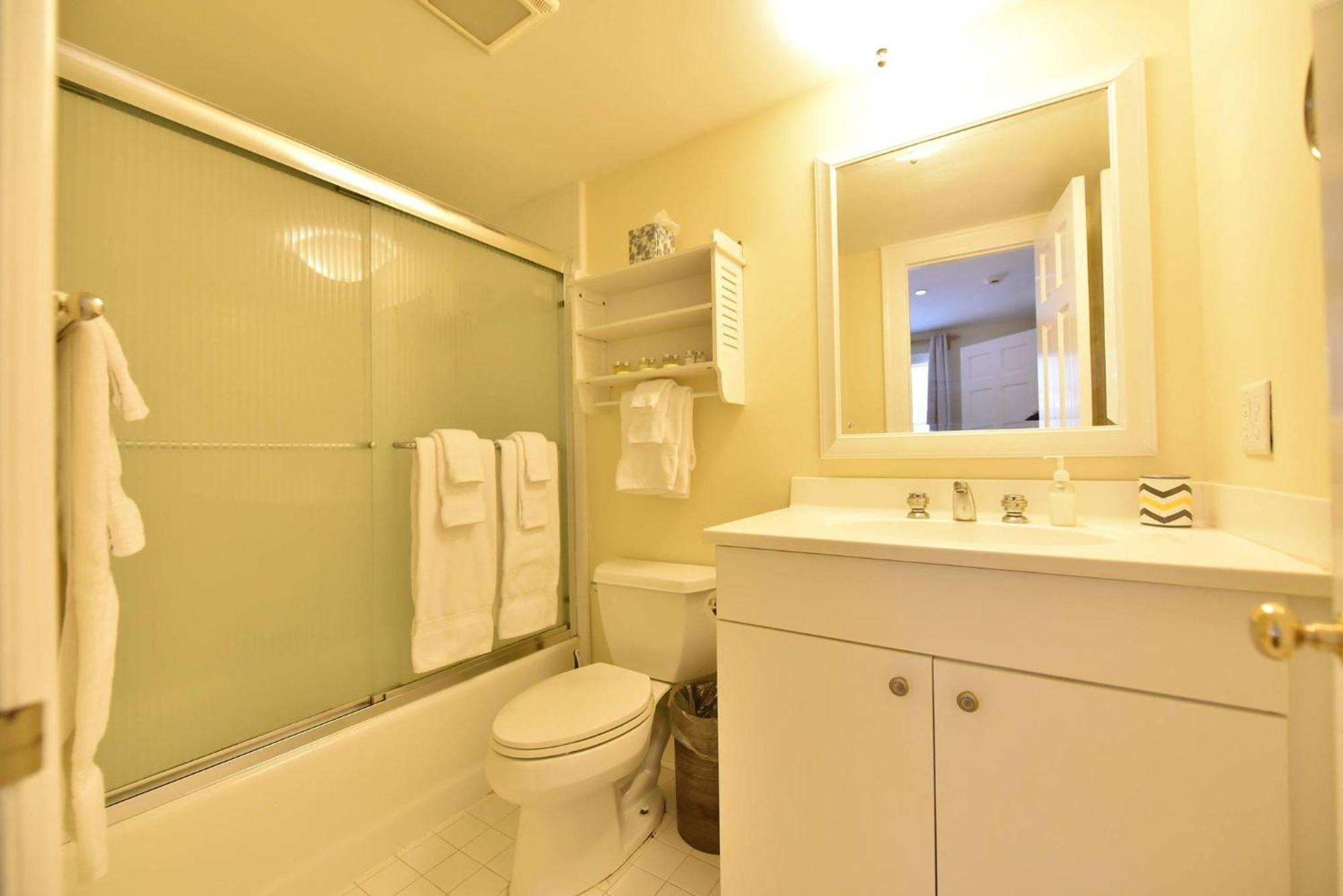 Apartment 321 E Congress Garden *