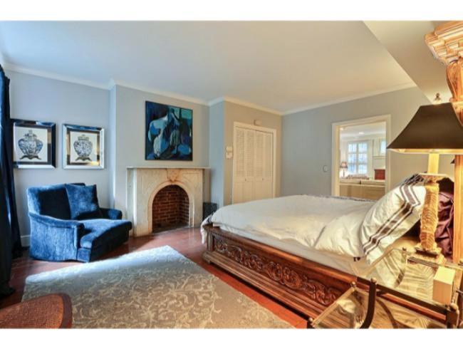 17 E Jones Garden Apartment *