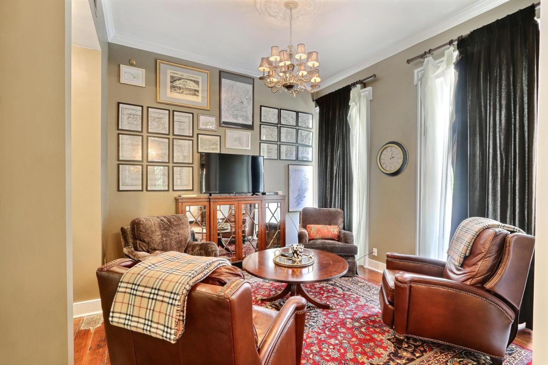Apartment 121 W Jones Parlor Savannah