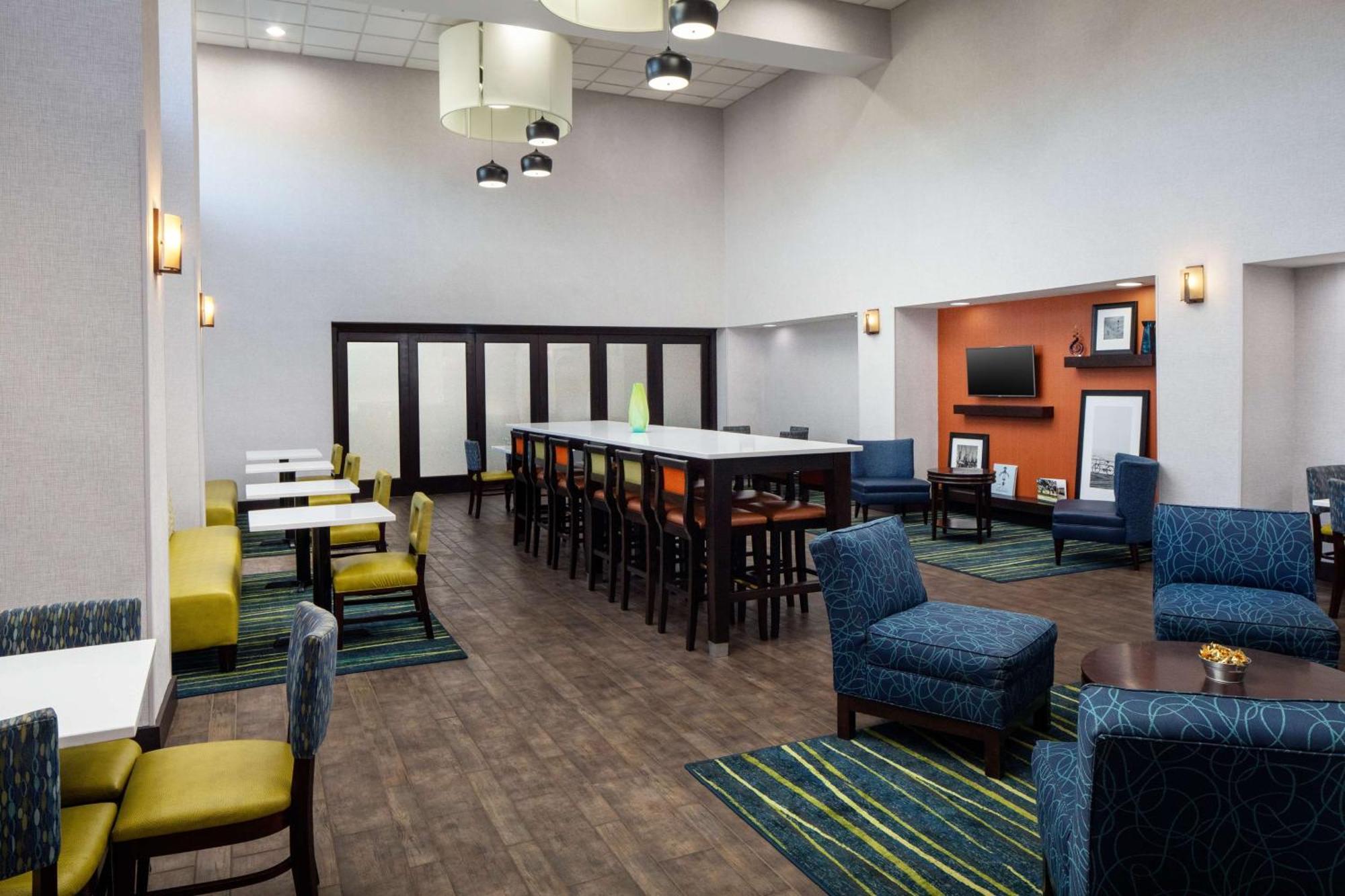 Hotel Hampton & - I-95 South - Gateway Savannah