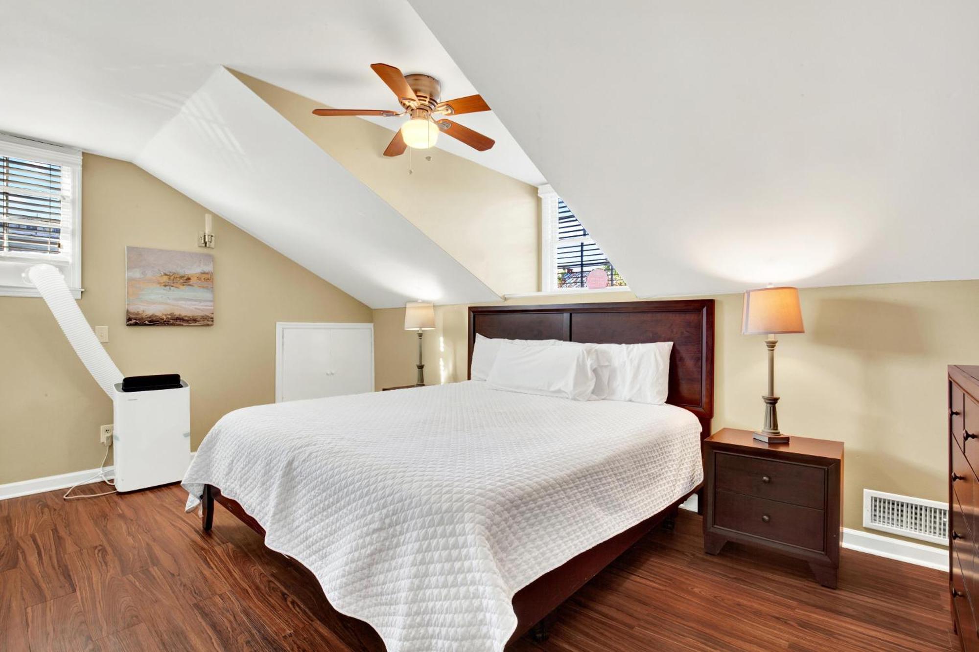 704 Abercorn *