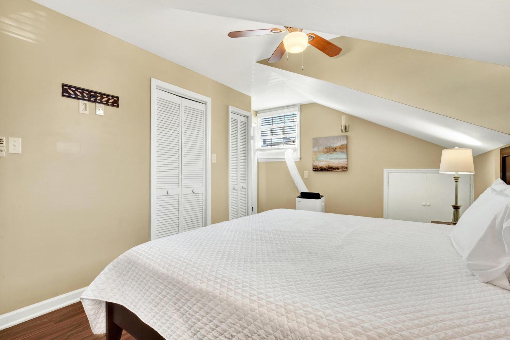704 Abercorn Apartment