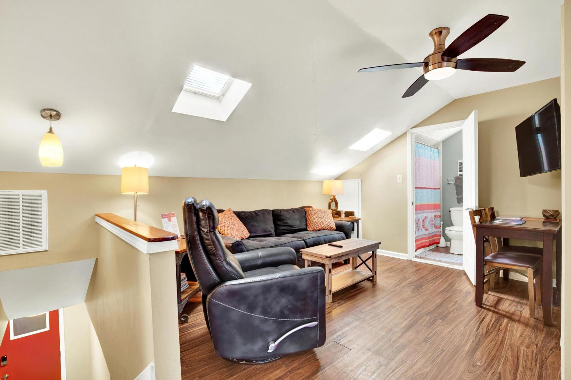 Apartment 704 Abercorn
