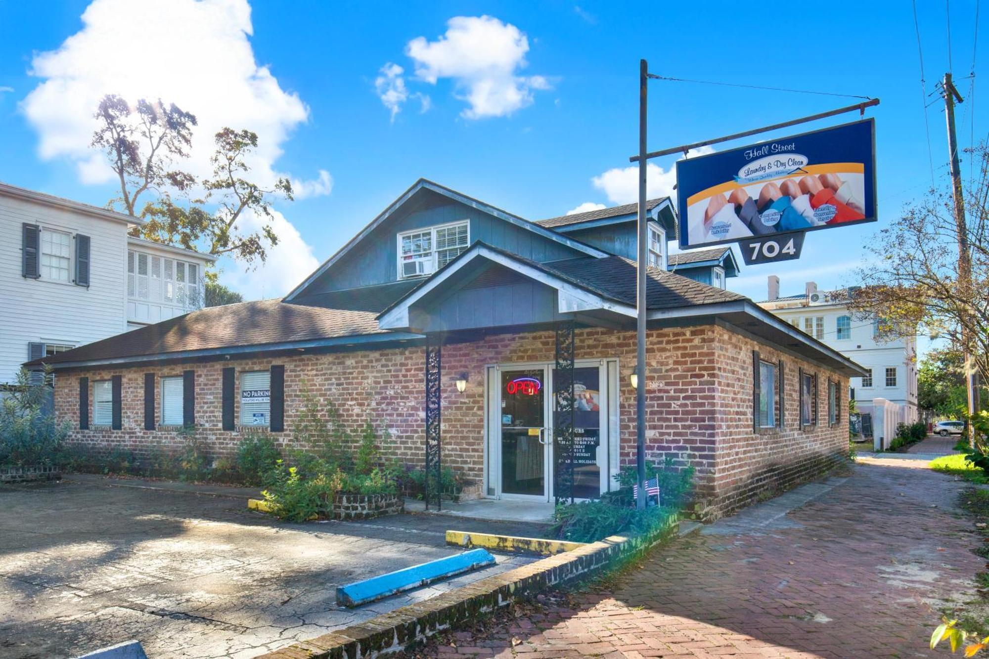 Apartment 704 Abercorn *