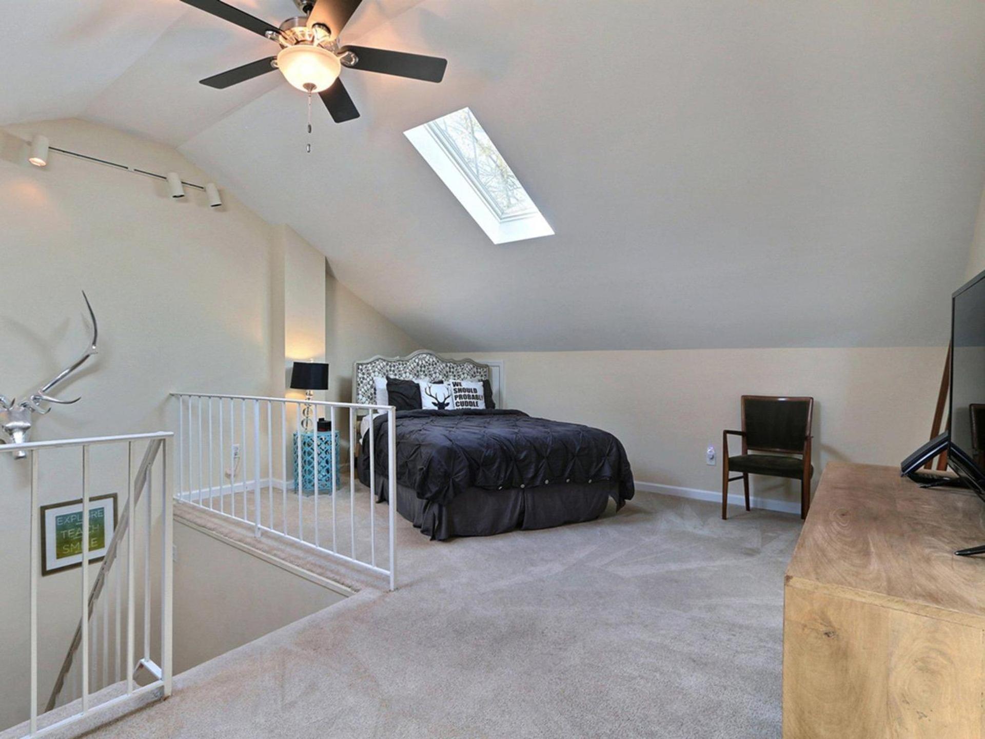 Pickett's Place Apartment